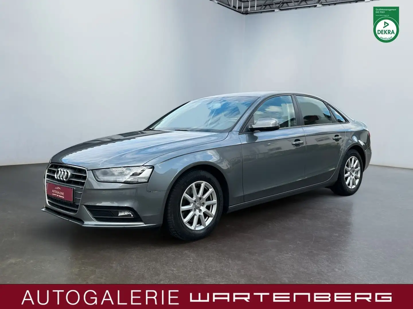 Audi A4 Lim. Attraction ultra/FACELIFT/KLIMA/GRA/PDC/ Grijs - 1