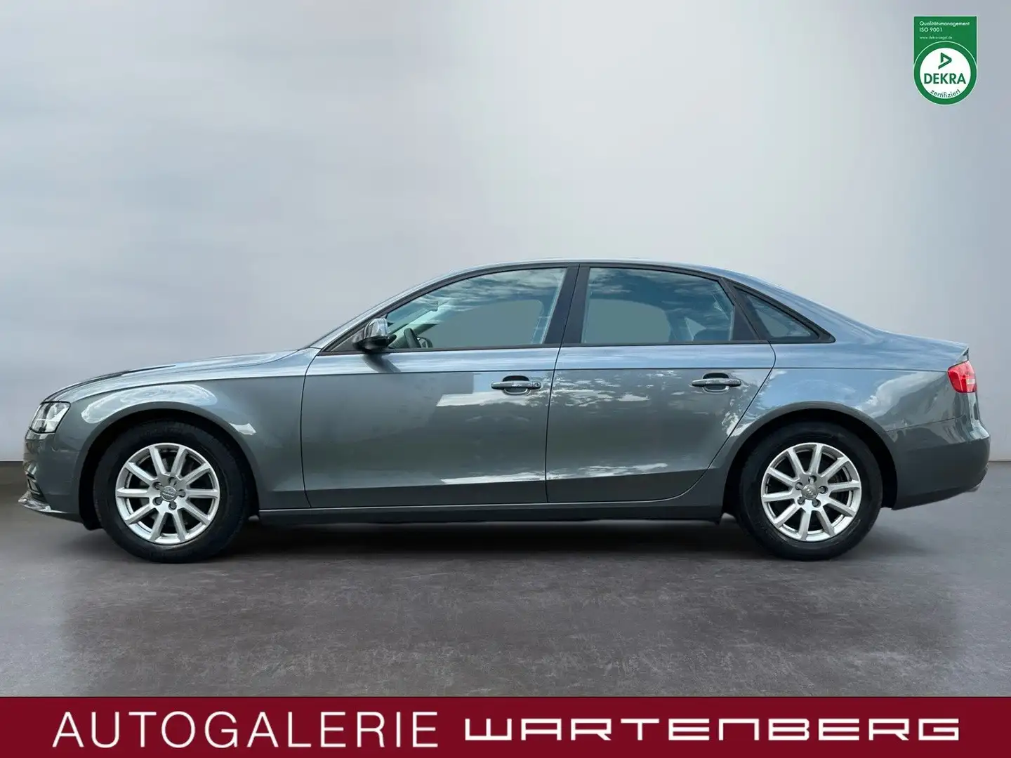 Audi A4 Lim. Attraction ultra/FACELIFT/KLIMA/GRA/PDC/ Grijs - 2