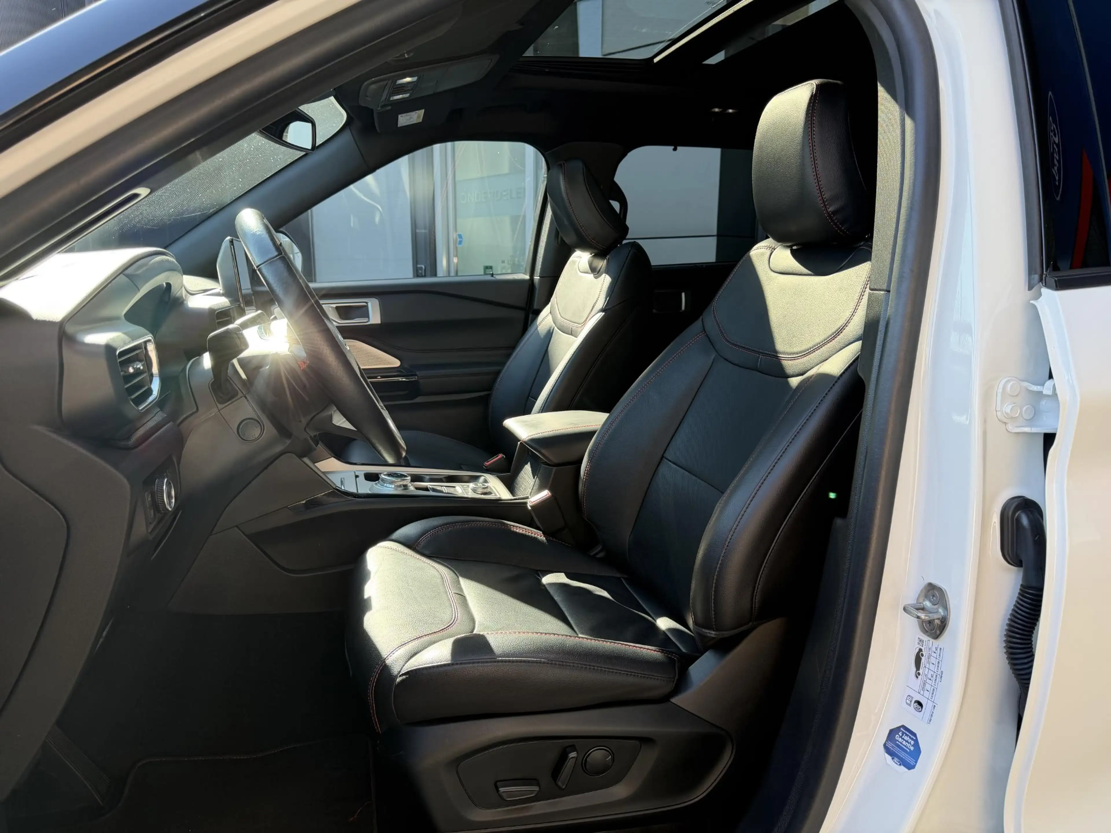 Ford Explorer 3.0 V6 EcoBoost PHEV ST-Line | Panorama dak | Memo — photo 14