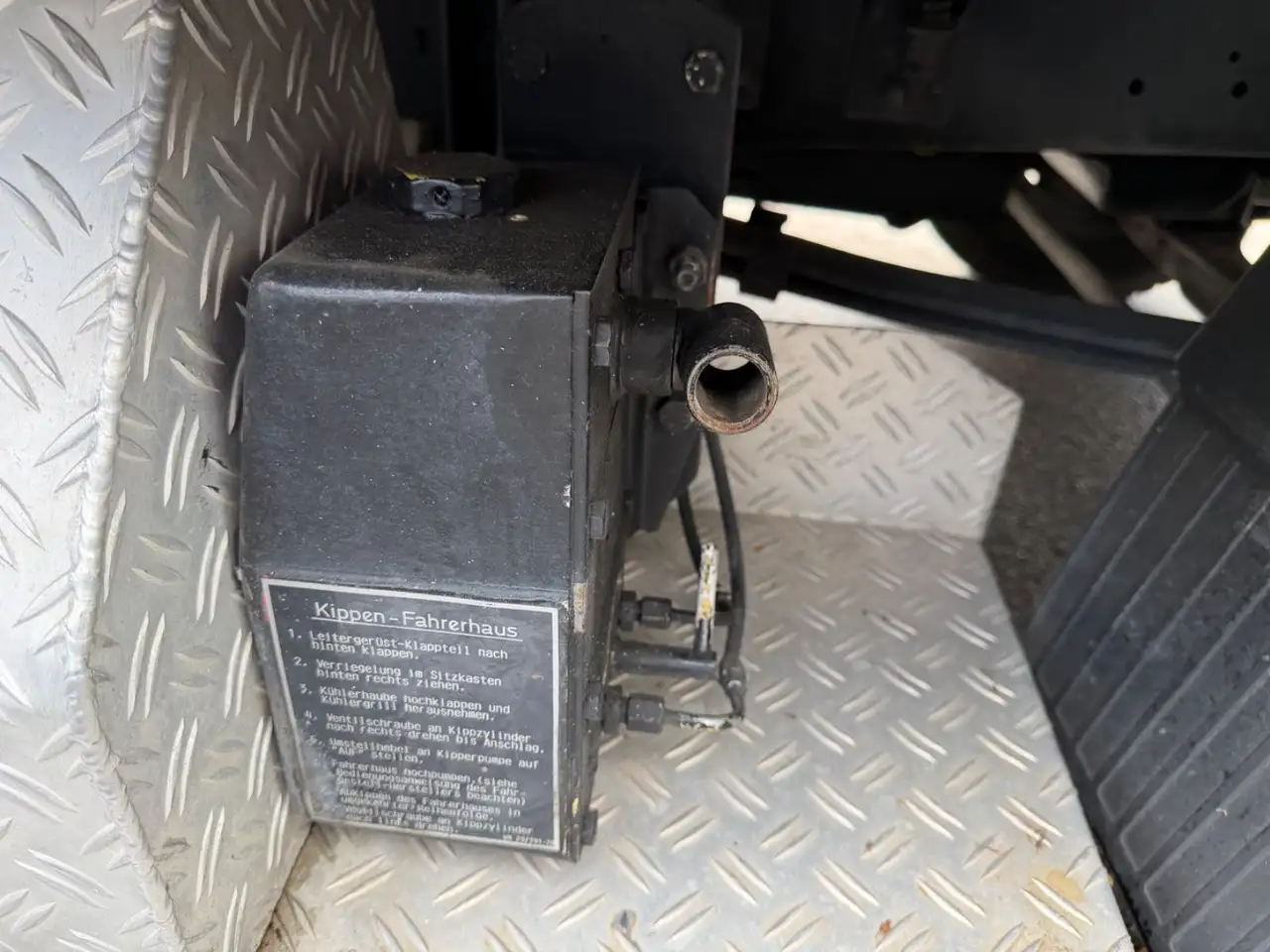 Mercedes-Benz 814 F Doka 9-Sitzer DiffSperre 7,0m, foto 12