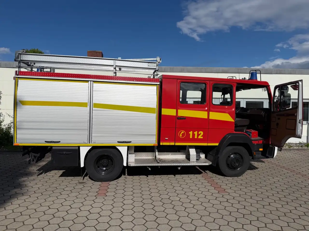 Mercedes-Benz 814 F Doka 9-Sitzer DiffSperre 7,0m, foto 2