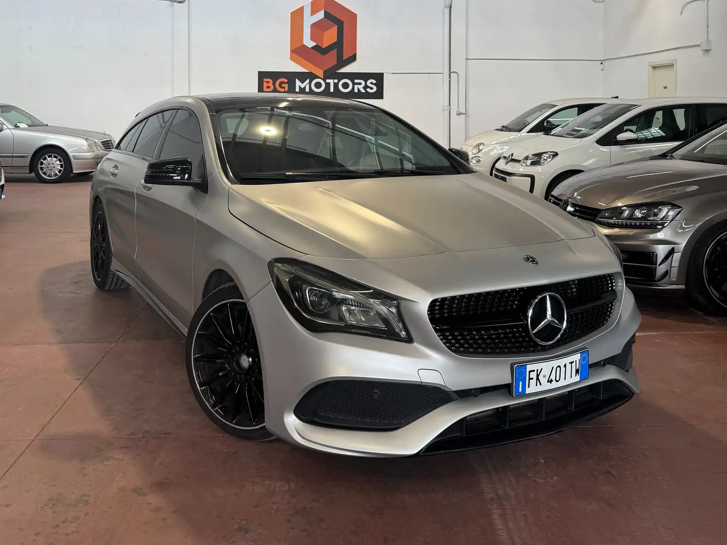 Mercedes-Benz CLA 200 CLA Shooting Brake 200 d Premium auto FL Argento - 1