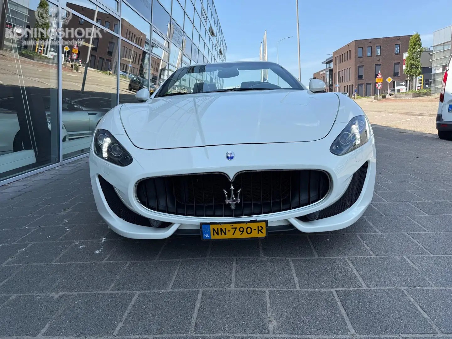 Maserati GranCabrio 4.7 Sport Wit - 2