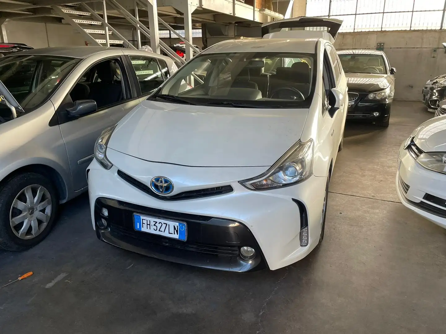 Toyota Prius+ 1.8h Lounge ecvt E6 7 POSTI Blanc - 1