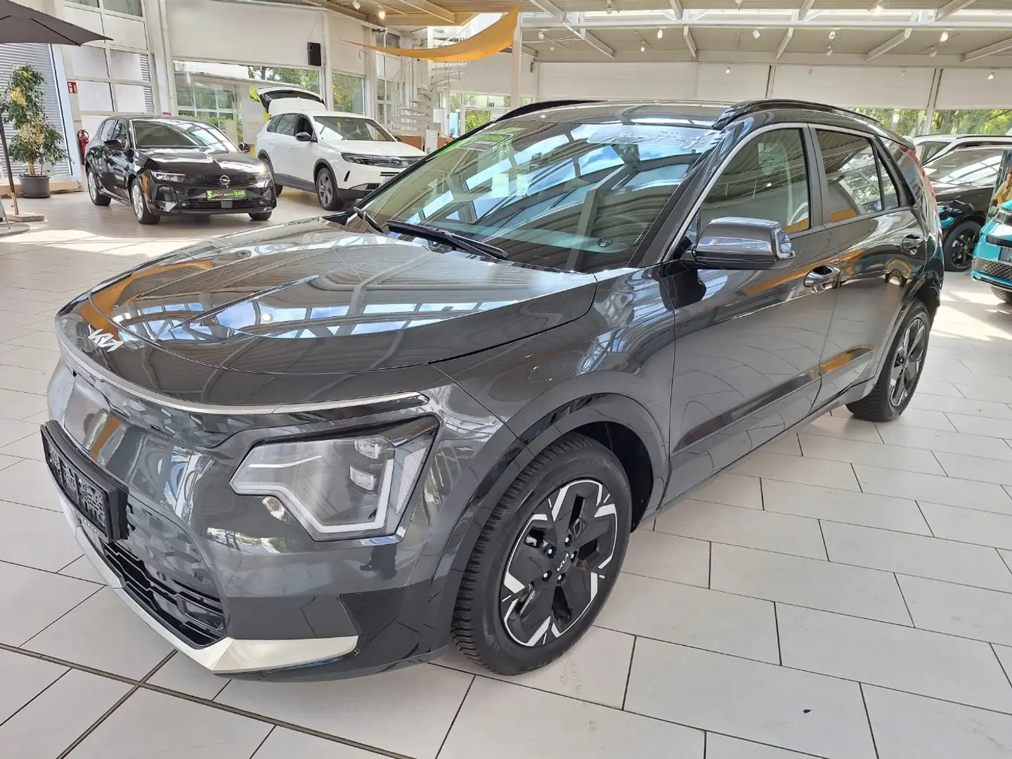 Kia Niro Vision 64.8kWh, NAVI, Klima Inkl. BigDeal Zwart - 2