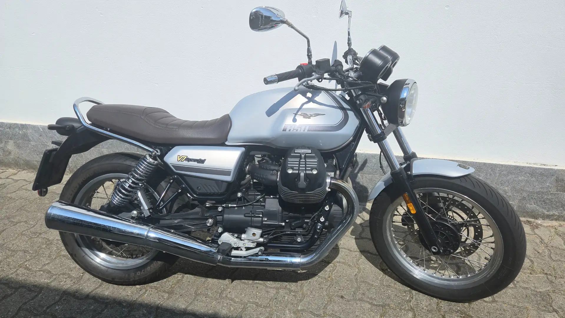 Moto Guzzi V 7 SPECIAL ABS Argent - 1