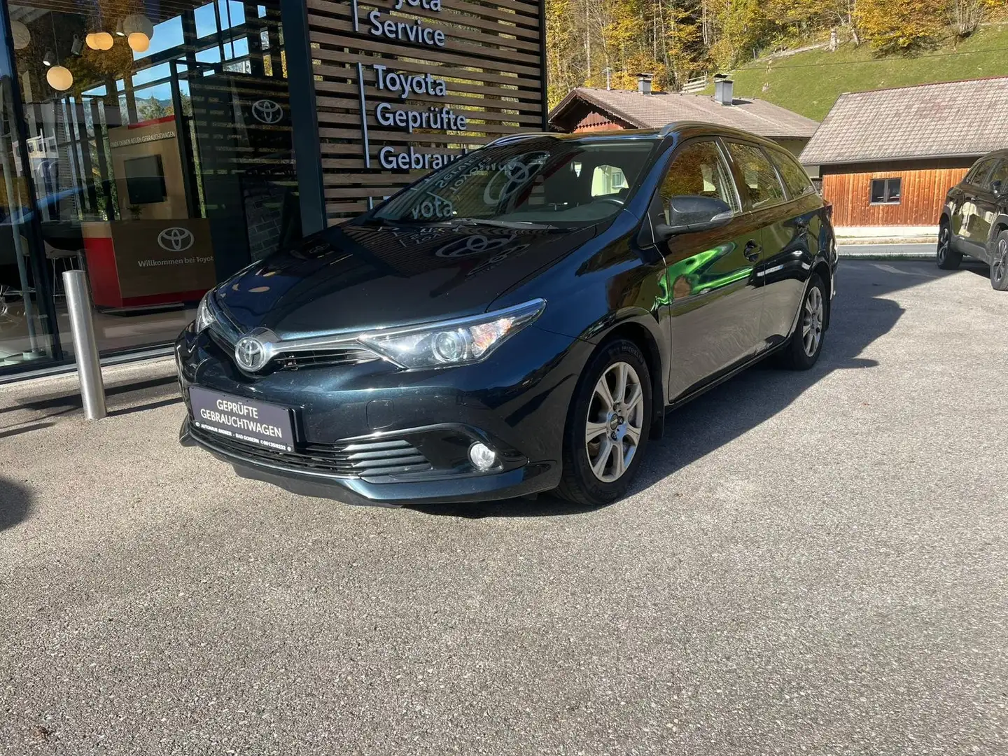 Toyota Auris Auris TS 1,33 dVVT-i Active Active Grau - 2