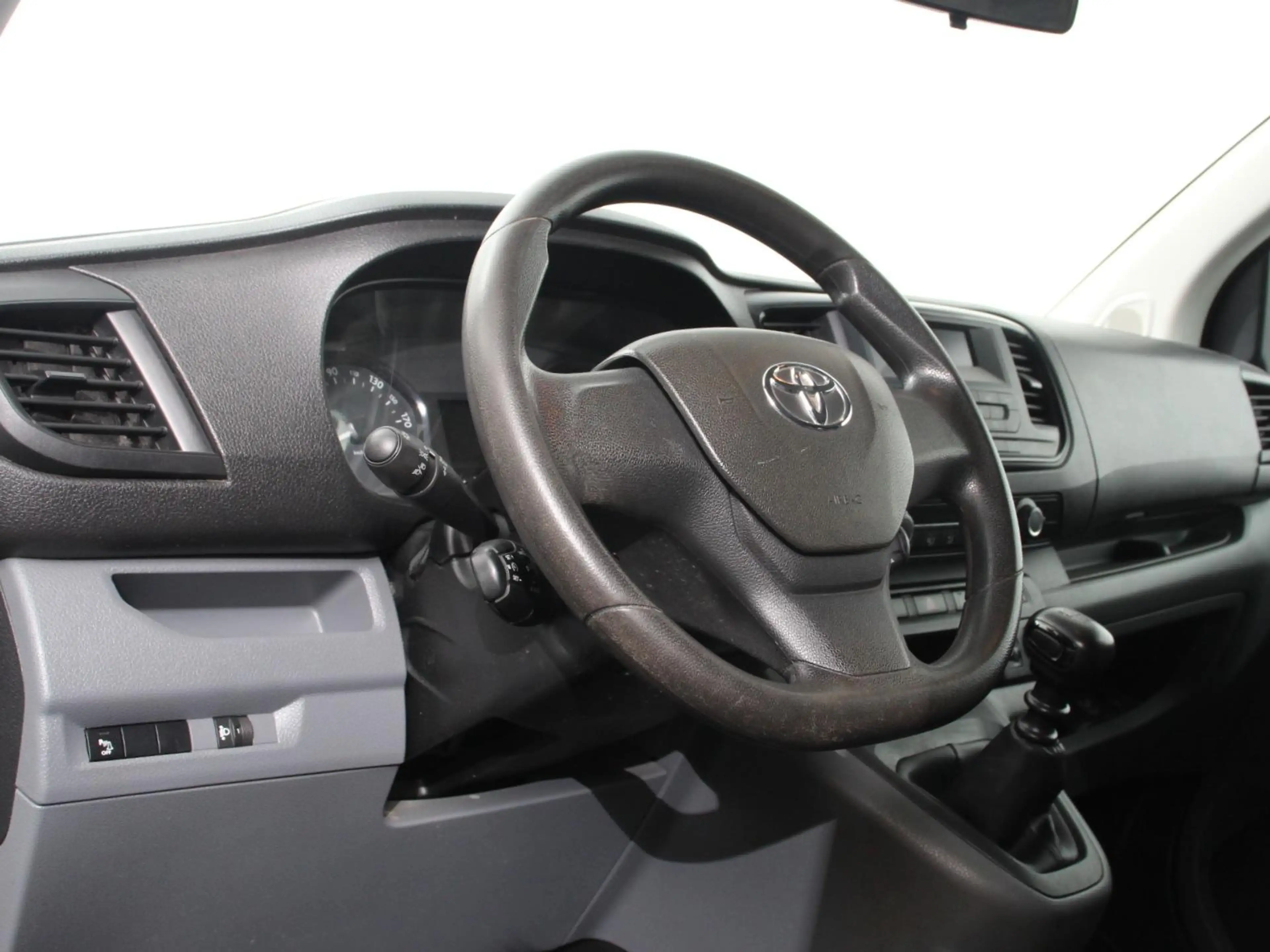 Toyota Proace Shuttle 1.5 D-4D Cool Comfort Lang 9 Persoons Stoe — photo 2