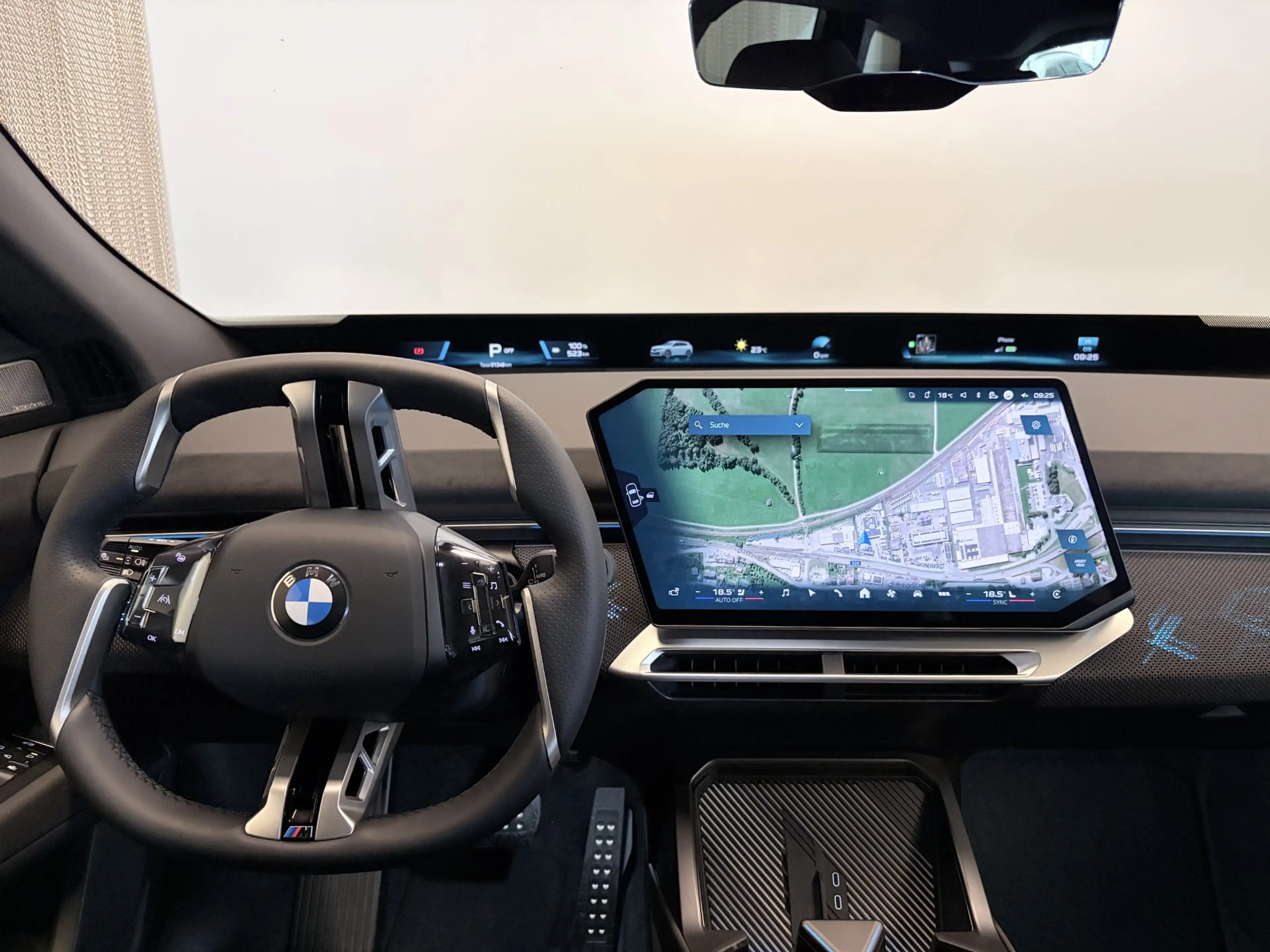 BMW iX3 40 sDrive — photo 11