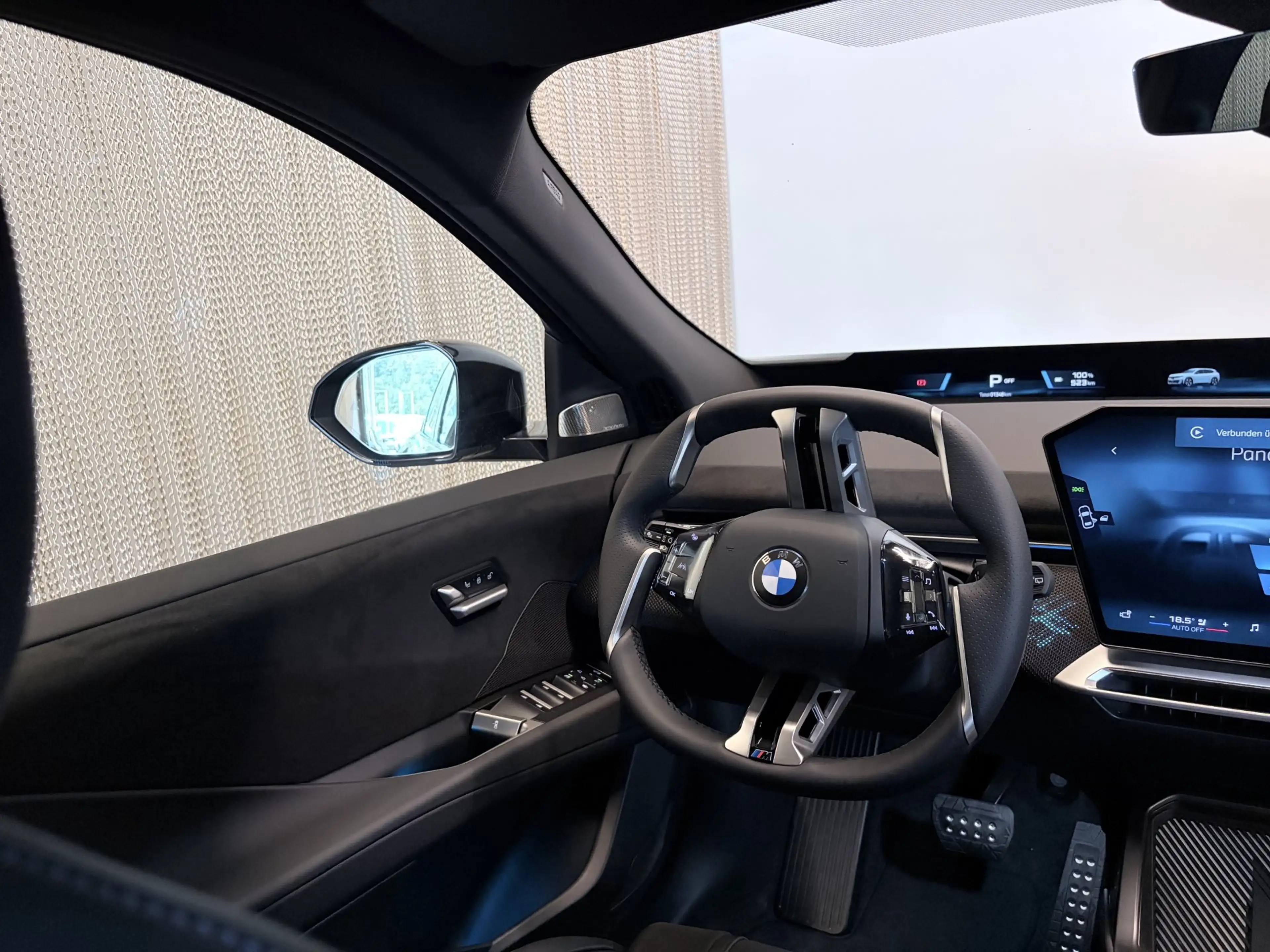 BMW iX3 40 sDrive — photo 10