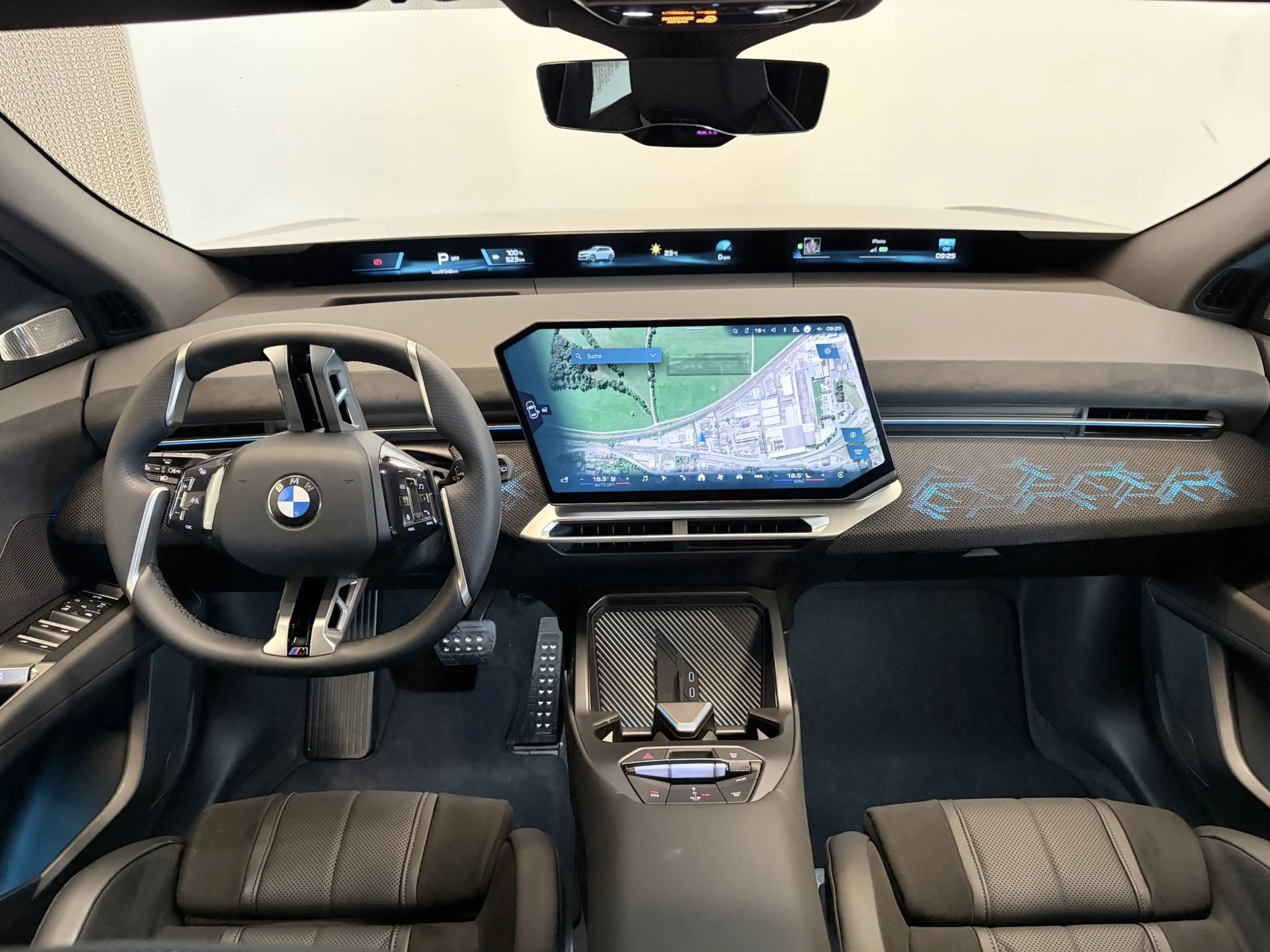 BMW iX3 40 sDrive — photo 12