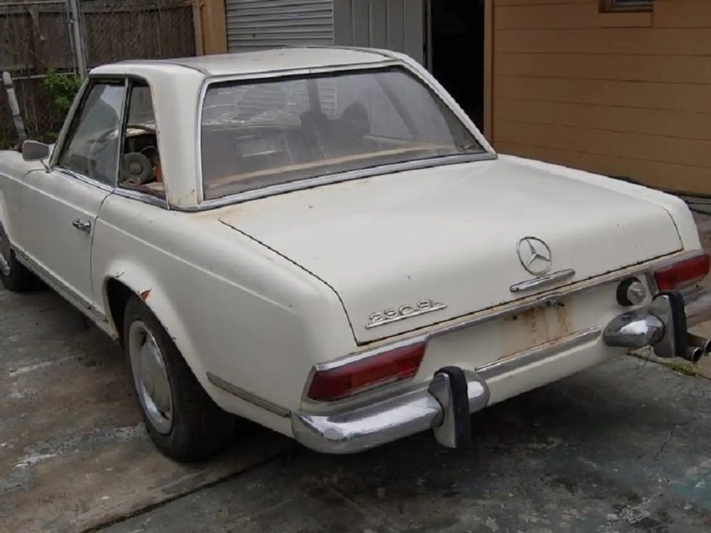 Mercedes-Benz 230 - 2