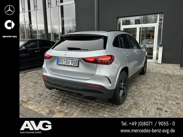 Mercedes-Benz Gla Class view 4