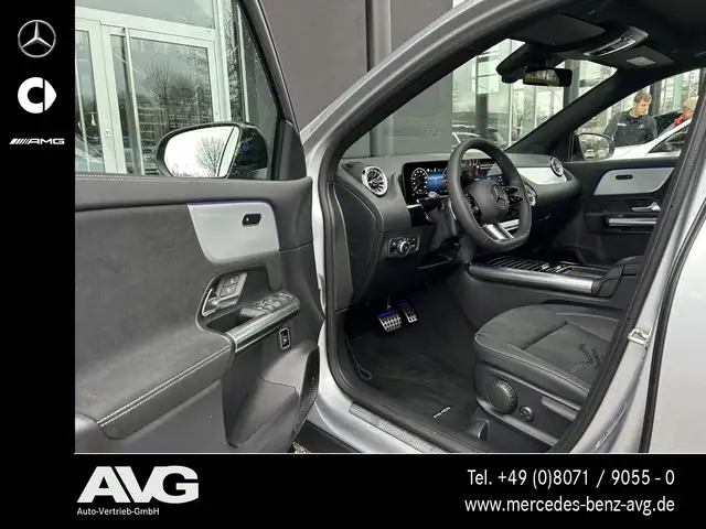 Mercedes-Benz Gla Class view 8