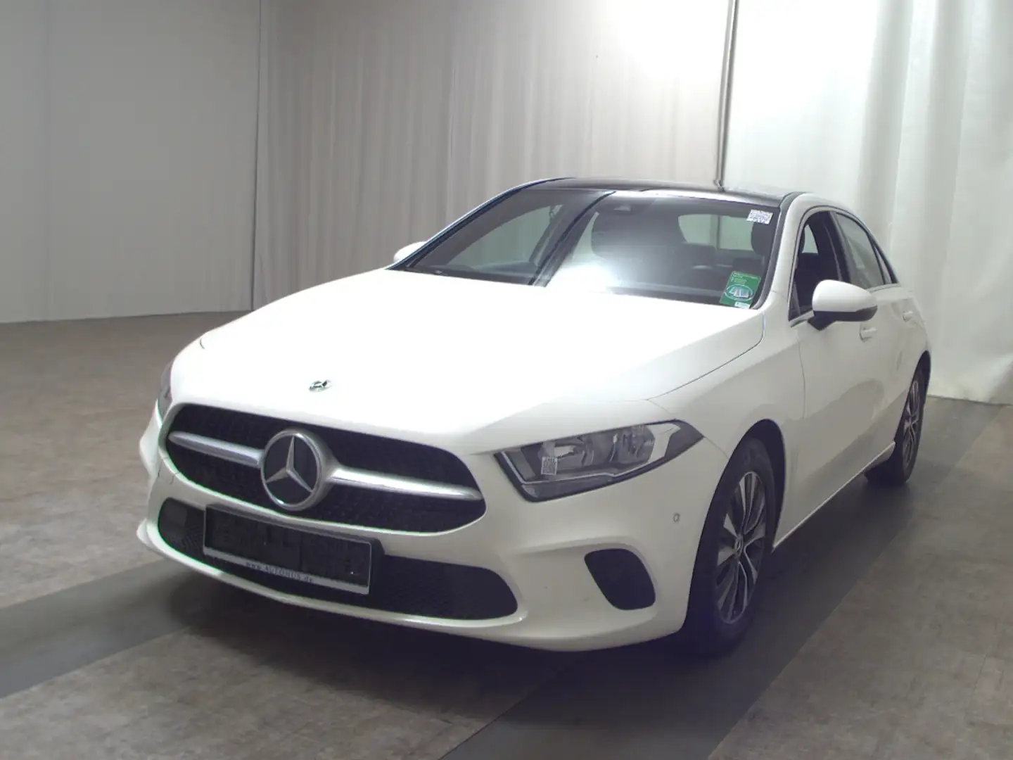 Mercedes-Benz A 200 d Progressive Navi Panorama MBUX Alb - 2