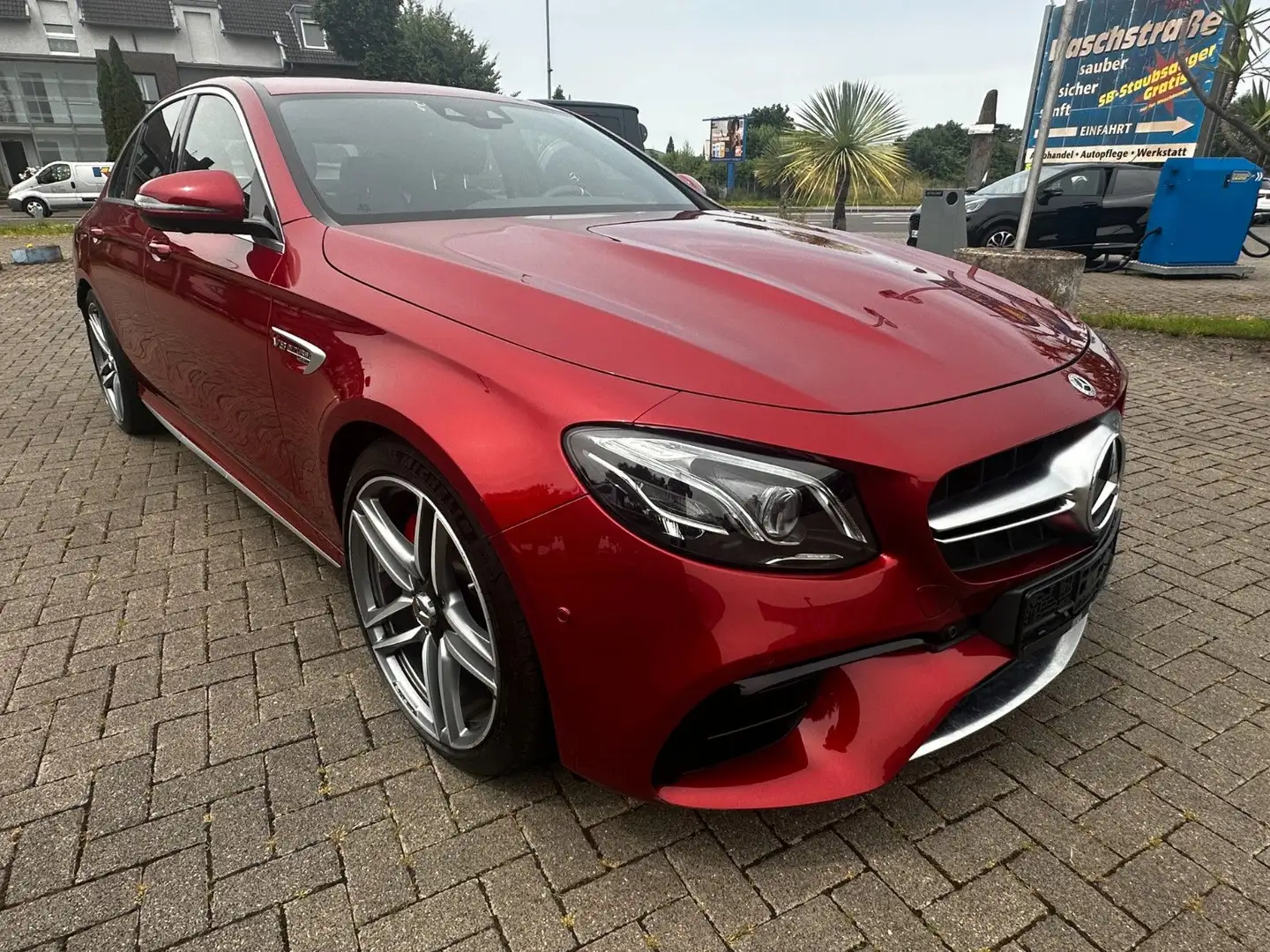 Mercedes-Benz E 63 AMG S *4 Matick*  NP 120000 €* Rot - 1