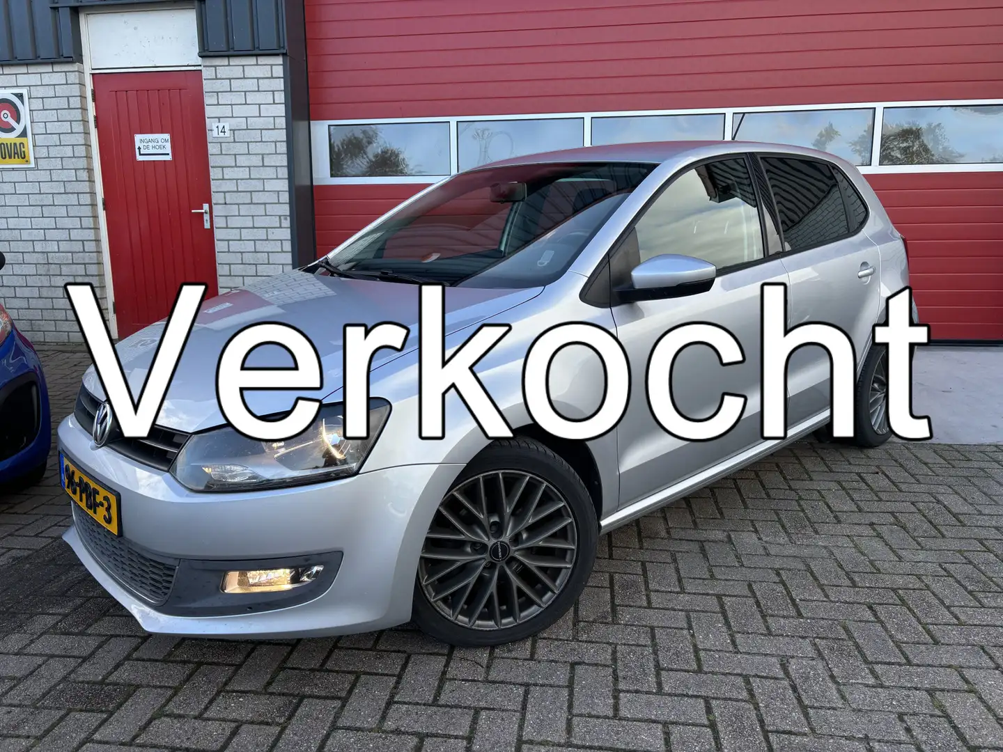 Volkswagen Polo 1.4-16V Highline D-RIEM VV / CLIMA / NAVI / GR SCH Gris - 1