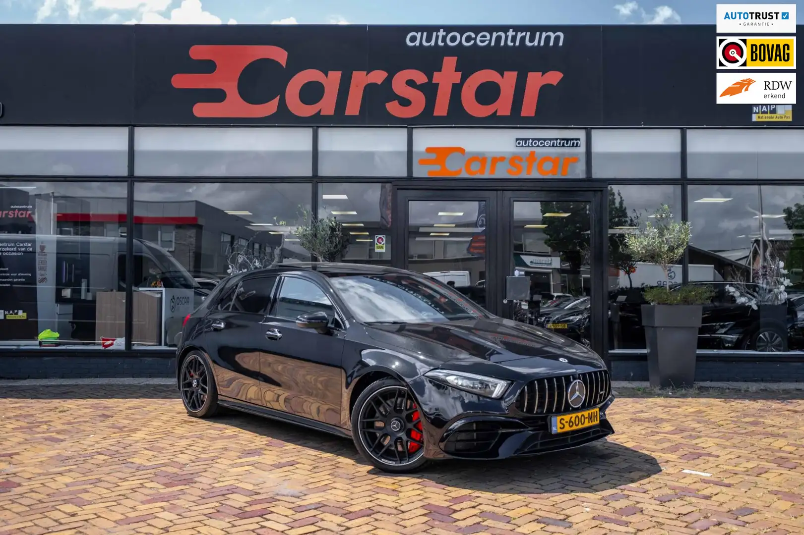 Mercedes-Benz A 45 AMG S 4MATIC+ Premium Plus Czarny - 1