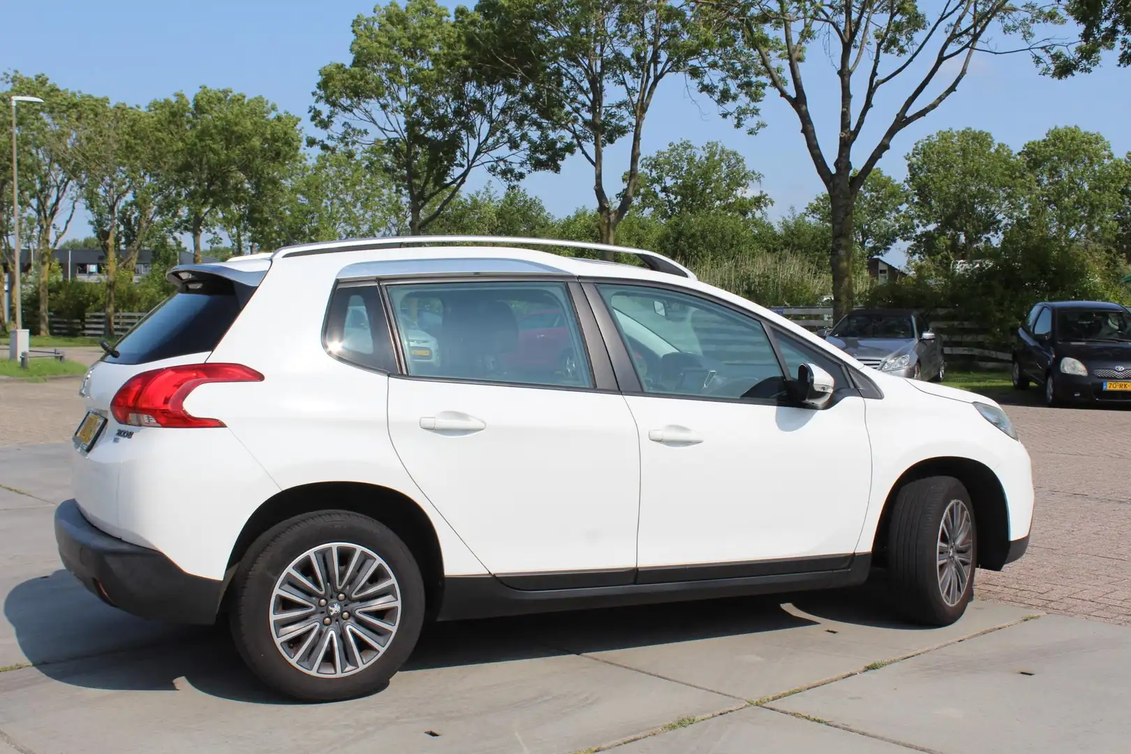 Peugeot 2008 1.2 PureTech Active NETTE AUTOMAAT NAP Blanc - 2