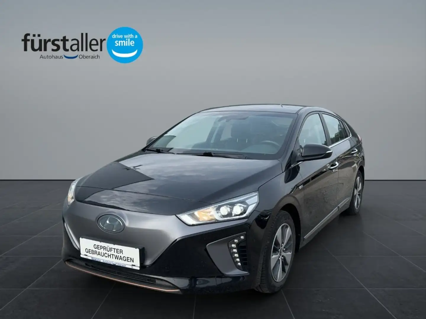 Hyundai IONIQ Elektro Style BEV 661k-P3/5-O7 Schwarz - 1