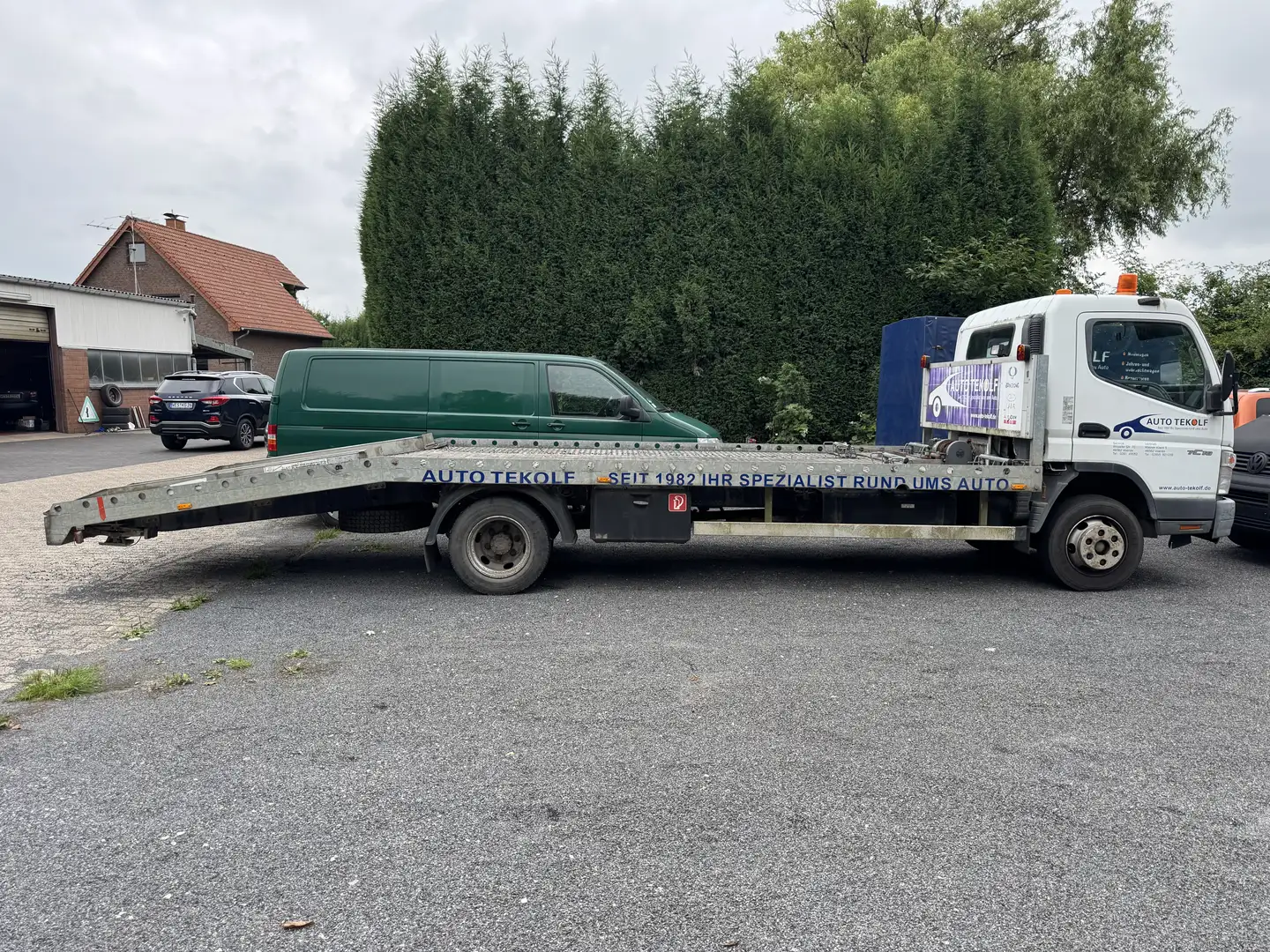Mitsubishi Canter-Abschleppwagen eingtragenes Bergefahrzeug. Wit - 1