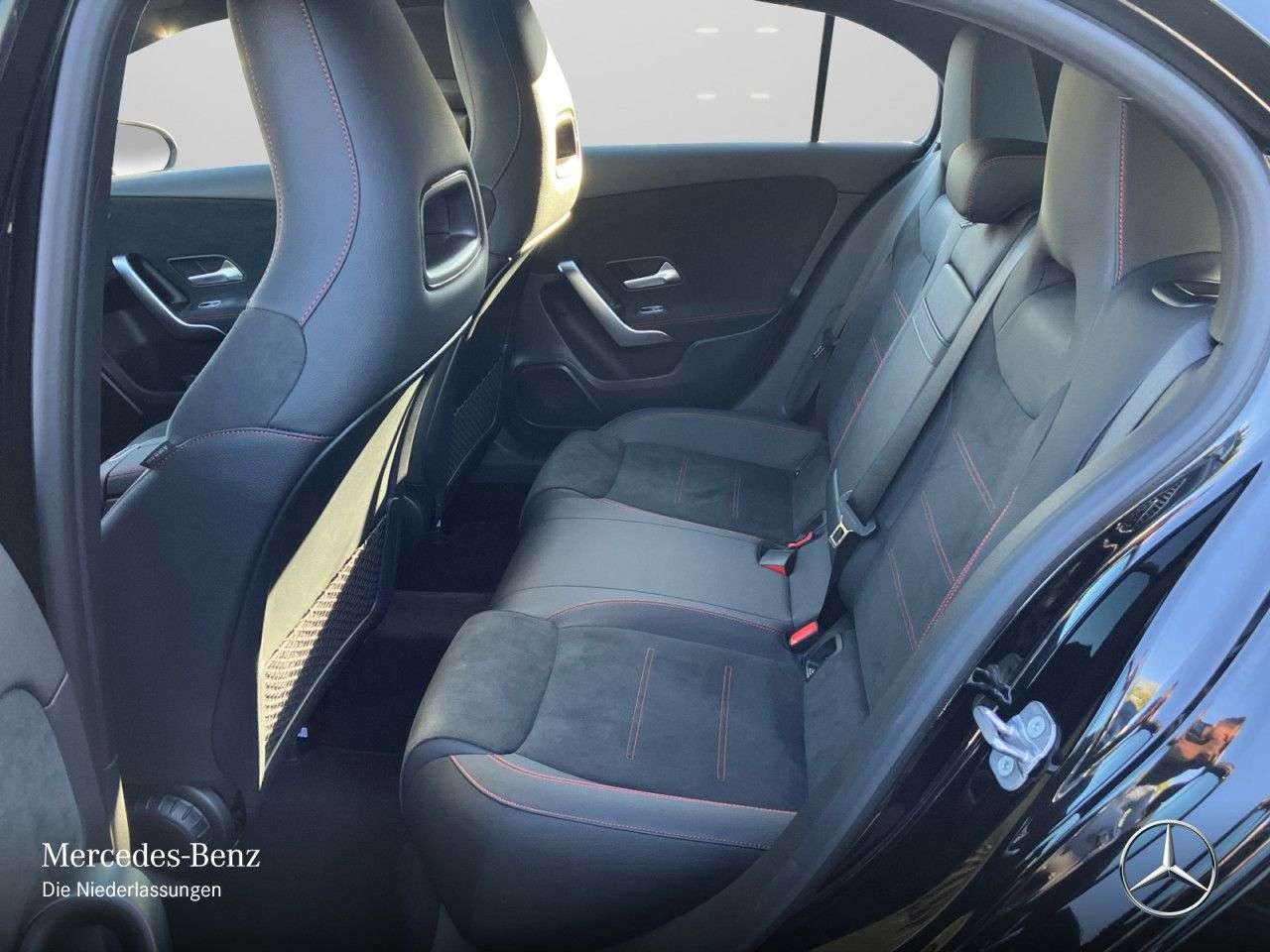 Mercedes-Benz A 220