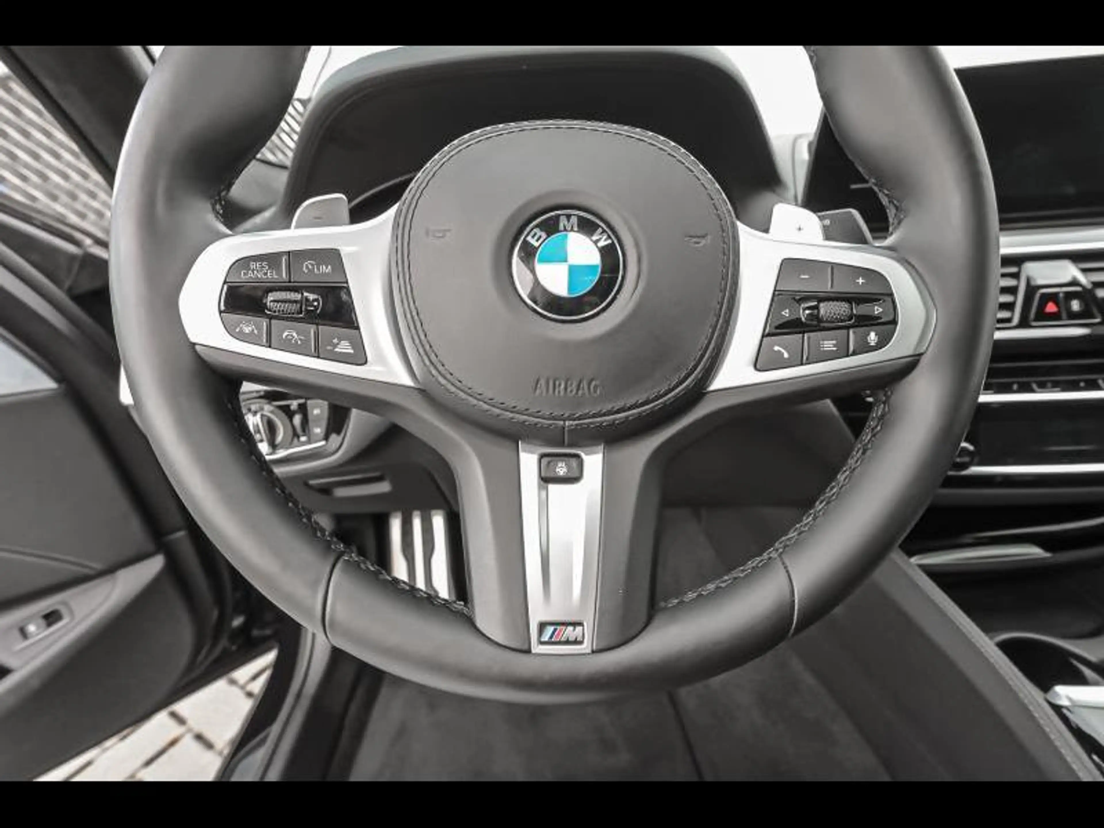 BMW M550 i Berline — photo 9