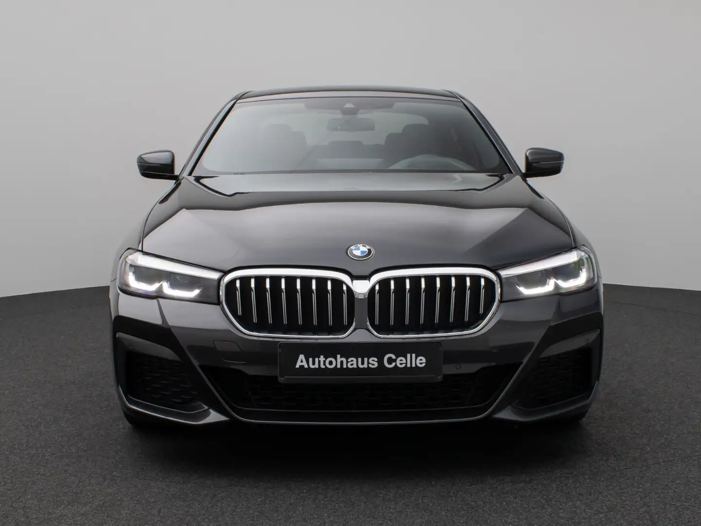 BMW 520 d M Sport  Kamera HUD DAB HiFi AHK DisplayKey Grijs - 2
