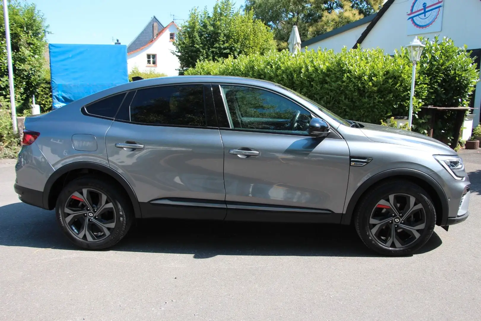 Renault Arkana Mild Hybrid  R.S. Line Fast Track/23998 Grau - 2