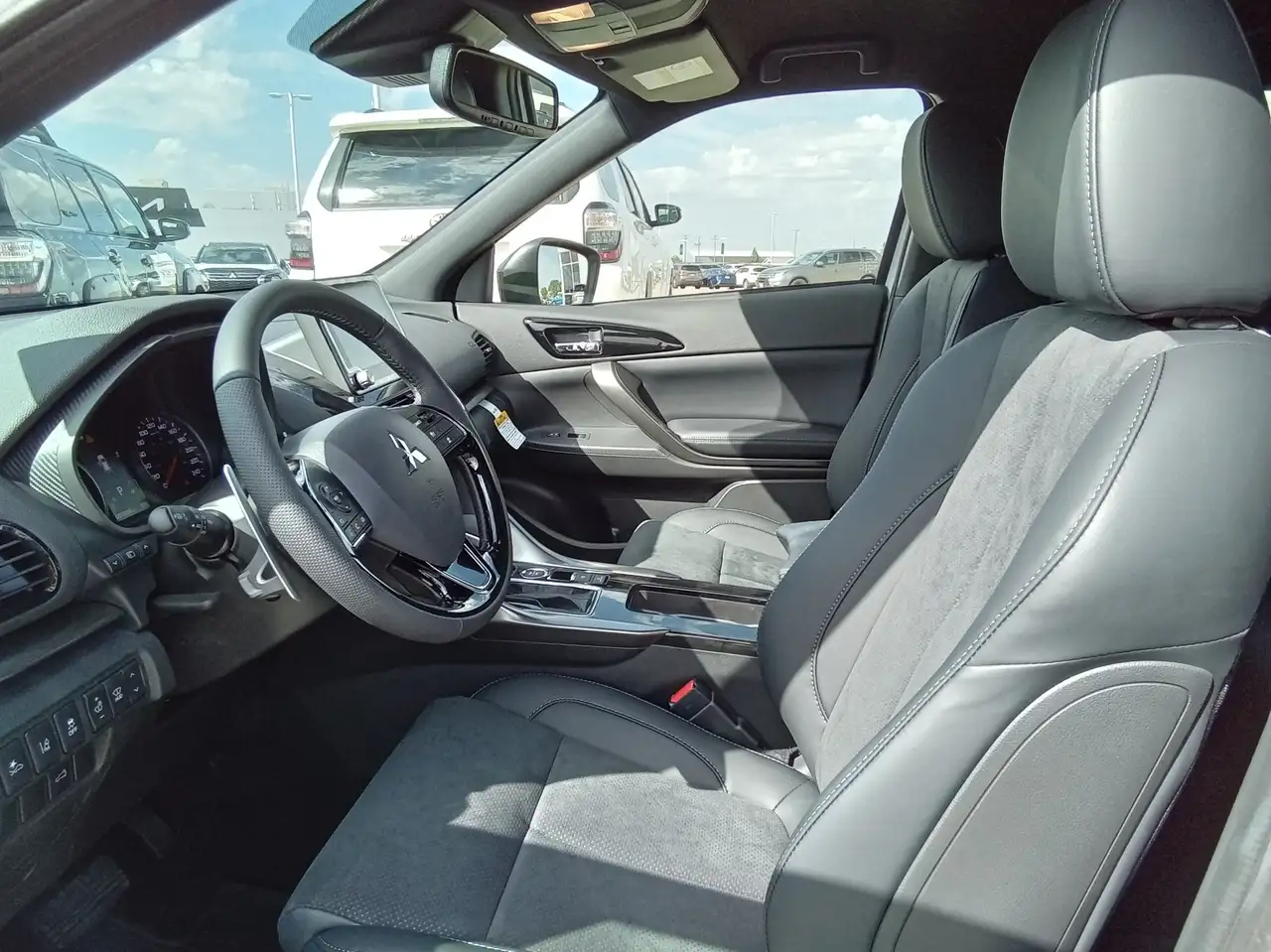 Mitsubishi Eclipse Cross photo Mitsubishi Eclipse Cross