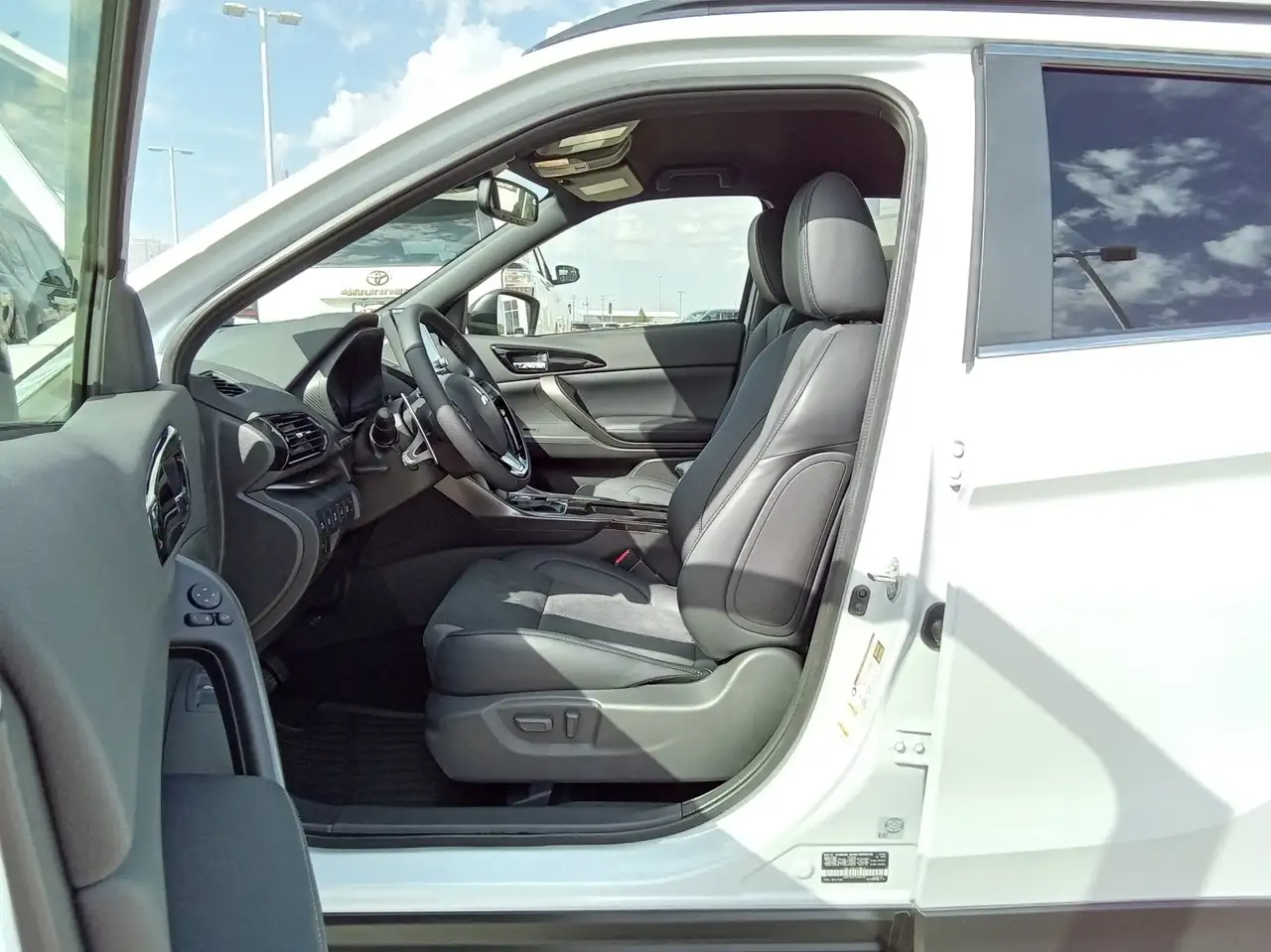 Mitsubishi Eclipse Cross photo Mitsubishi Eclipse Cross