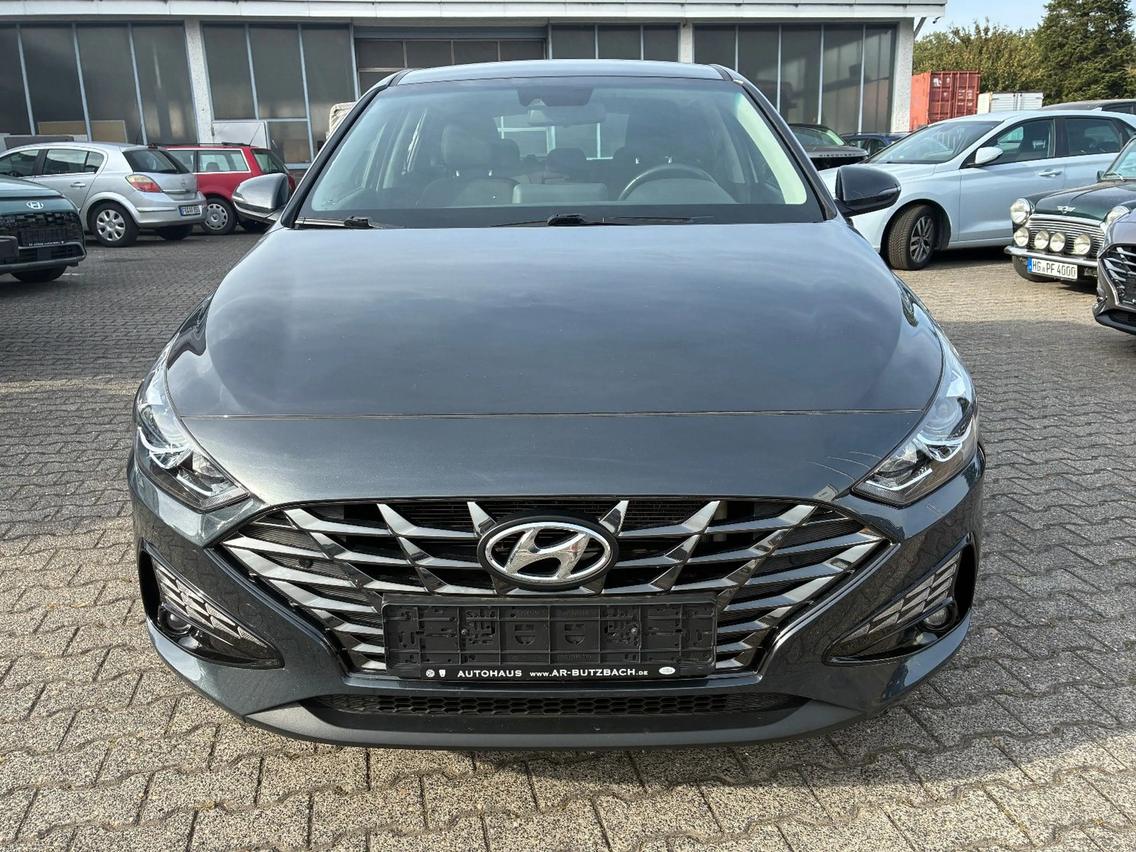 Hyundai i30 Limousine, Automatik, TÜV neu — photo 2