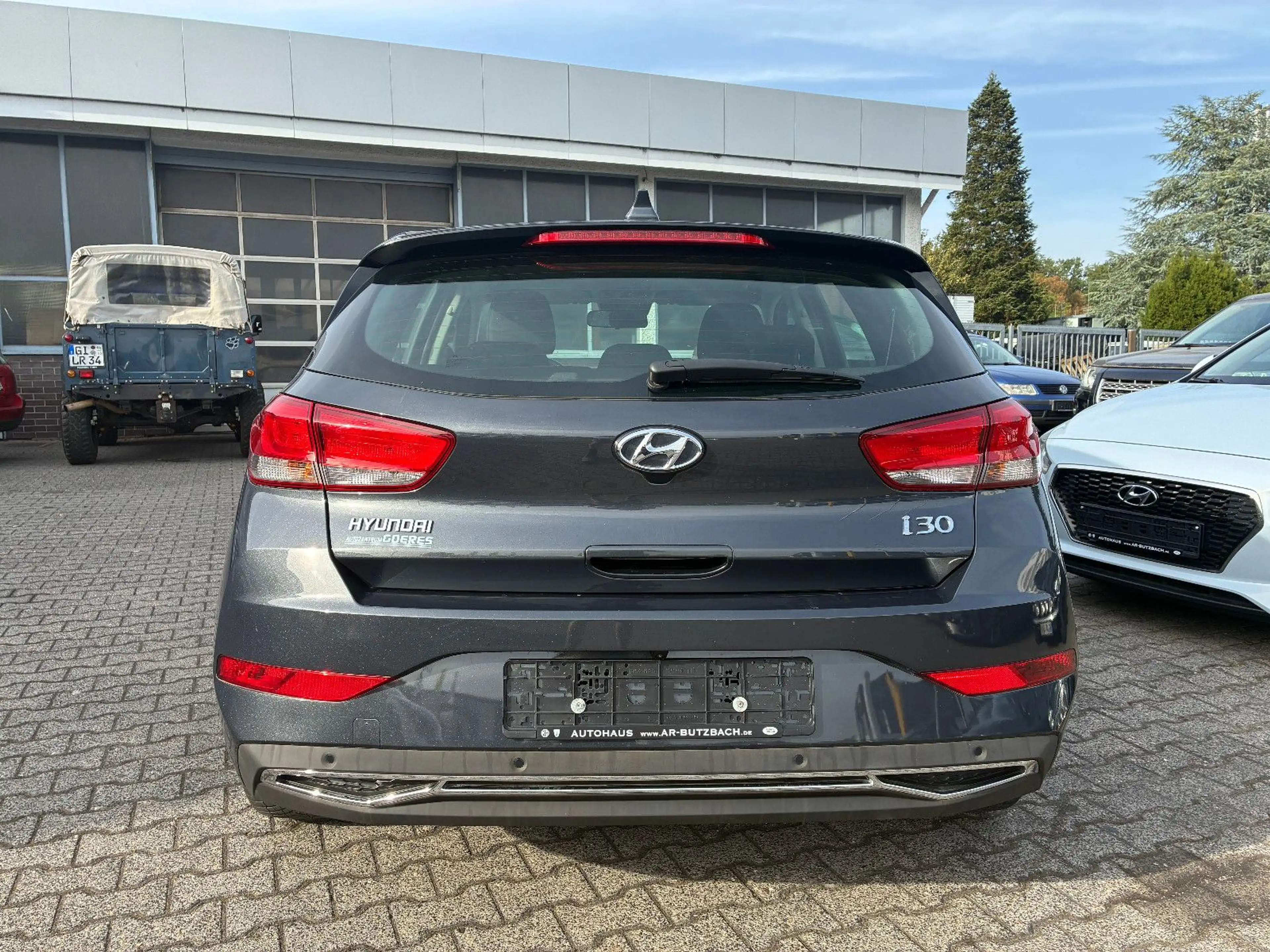 Hyundai i30 Limousine, Automatik, TÜV neu — photo 7