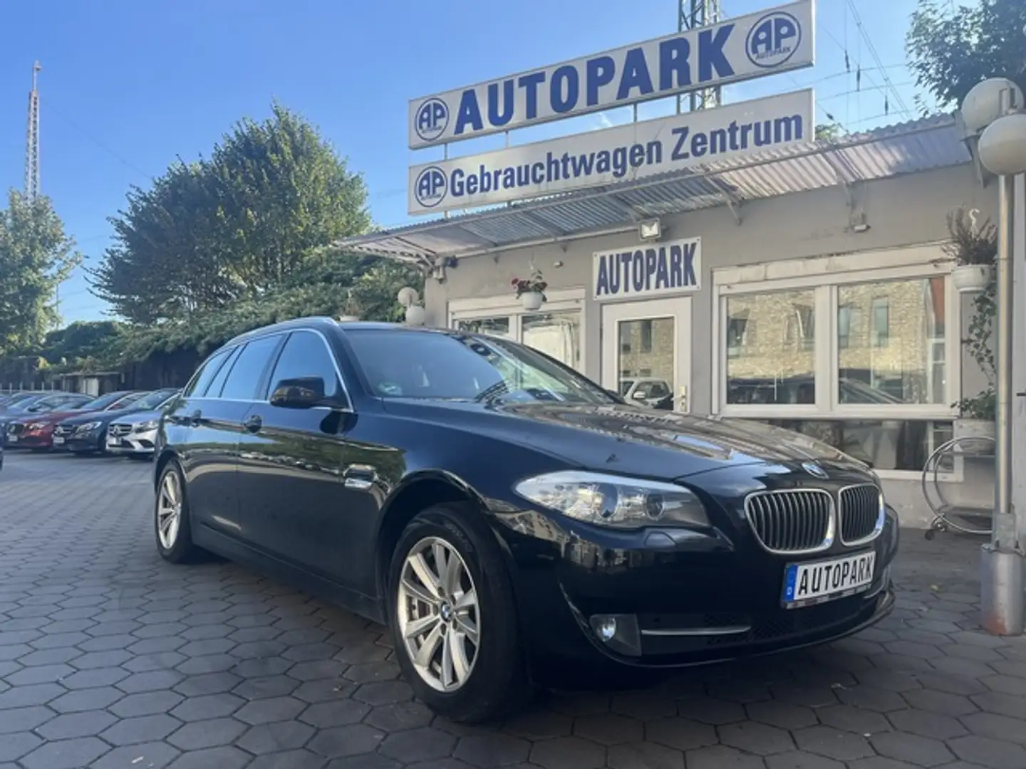 BMW 525 525d Touring**Vollausstattung** Noir - 1