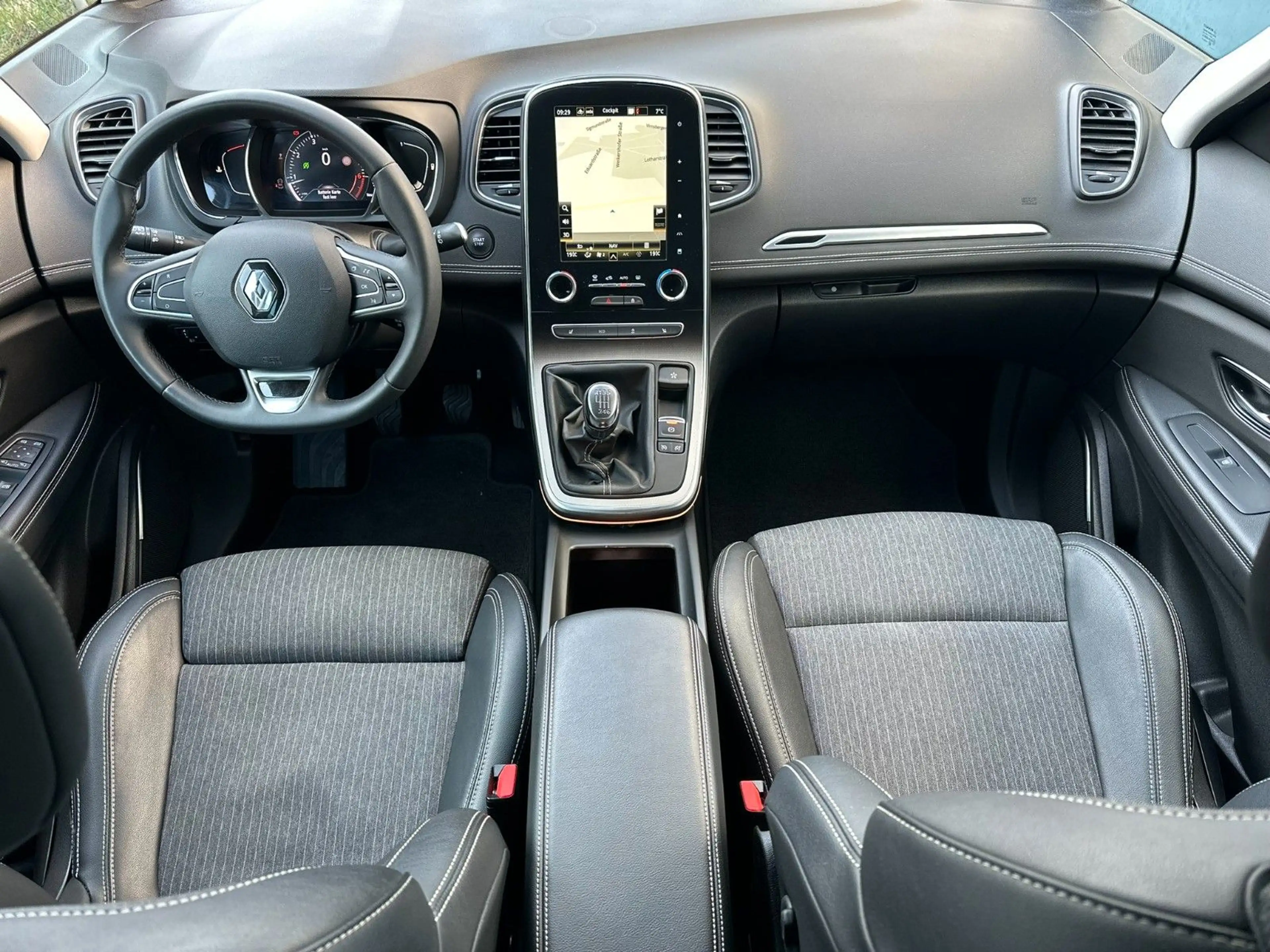 Renault Scenic IV Techno / 1. Hand / MwSt. / Scheckheft — photo 12