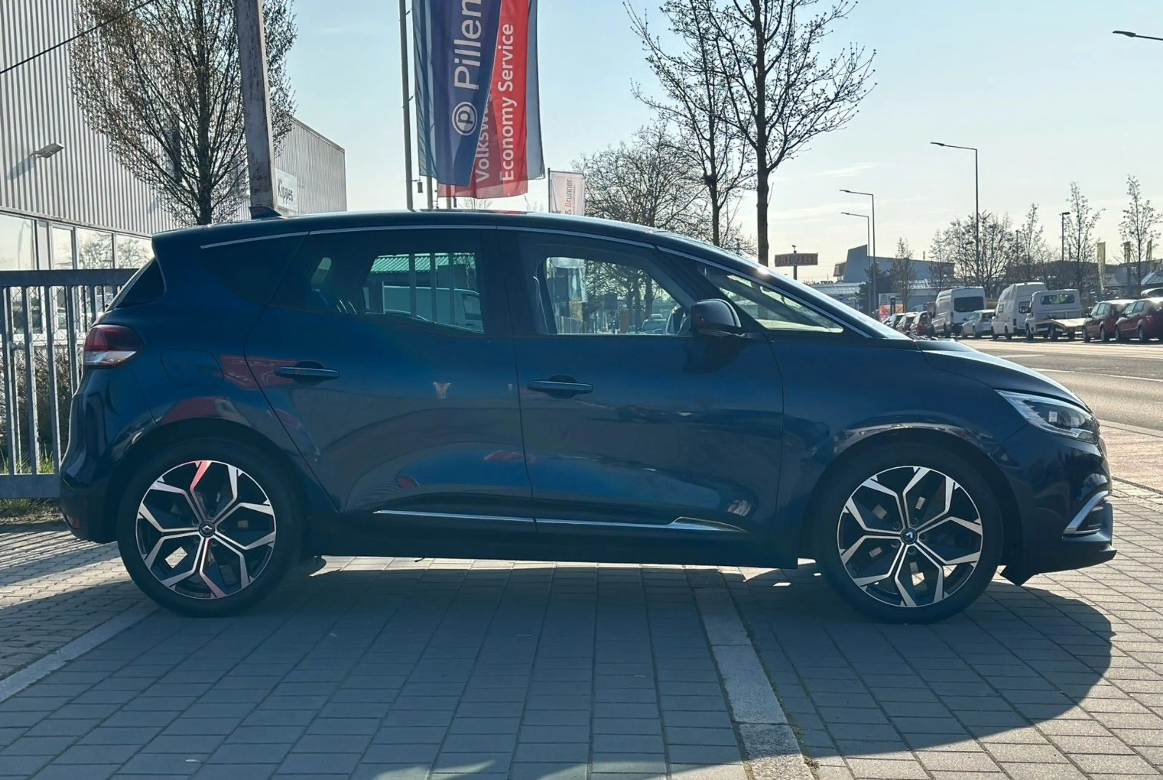 Renault Scenic IV Techno / 1. Hand / MwSt. / Scheckheft — photo 6