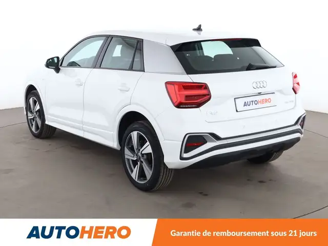 Audi Q2 view 4