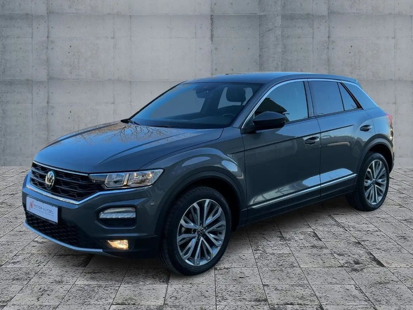Volkswagen T-Roc 1.5TSI DSG SPORT NAV+ACC+SHZ+PDC+NSW+LM18" Gris - 2