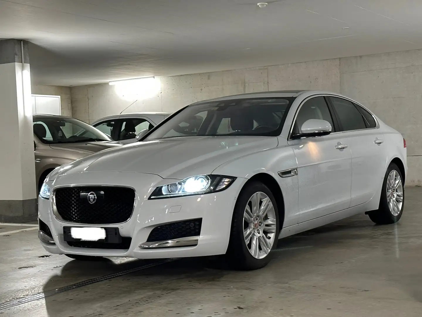 Jaguar XF 20d Aut. Prestige - 2