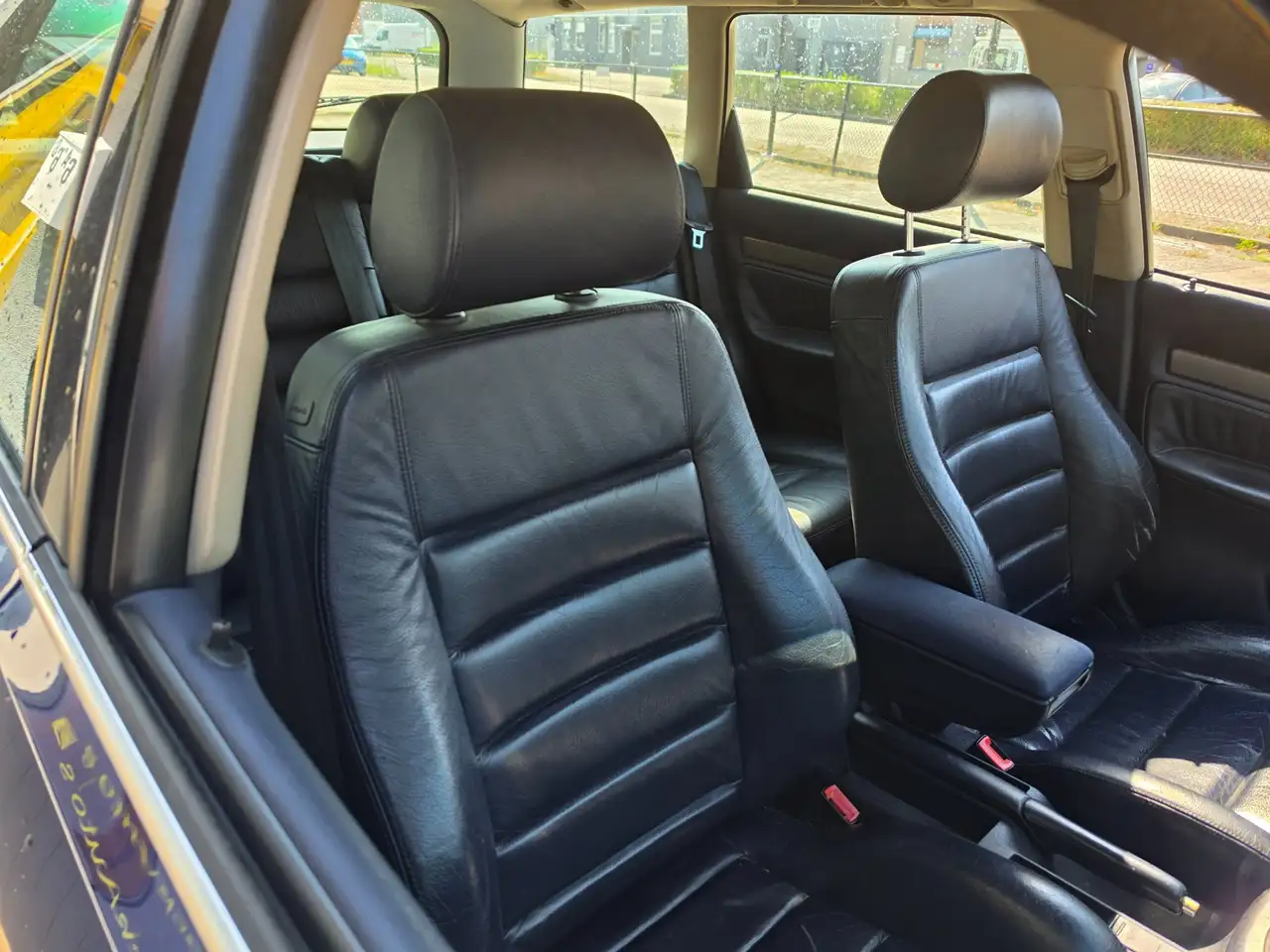 Audi A4 Avant 2.4 V6 quattro Advance/AUTOMAAT, foto 11