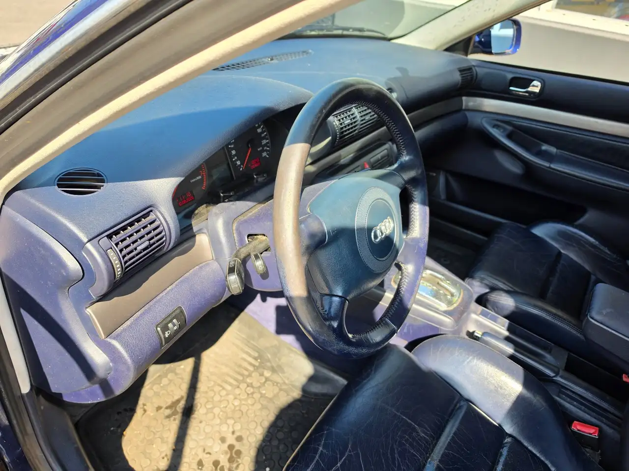 Audi A4 Avant 2.4 V6 quattro Advance/AUTOMAAT, foto 7