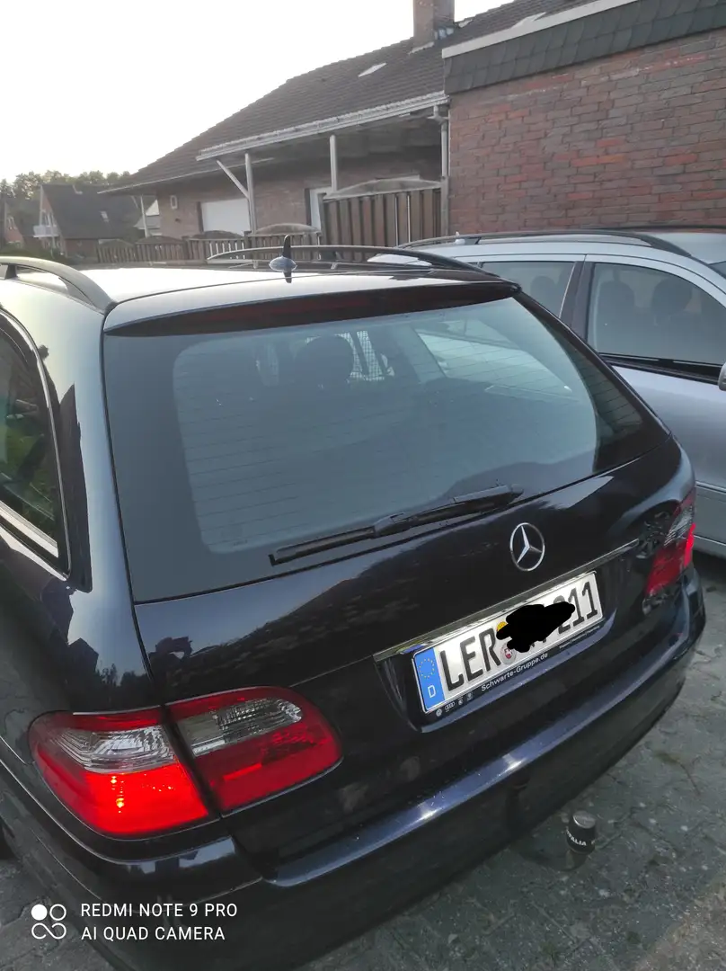 Mercedes-Benz E 220 Blau - 2