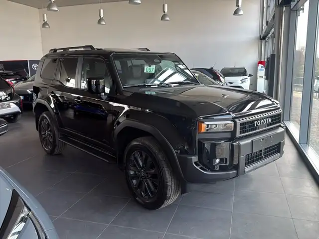 Toyota Land Cruiser 2.8L Diesel 48V MHEV Lounge A/T