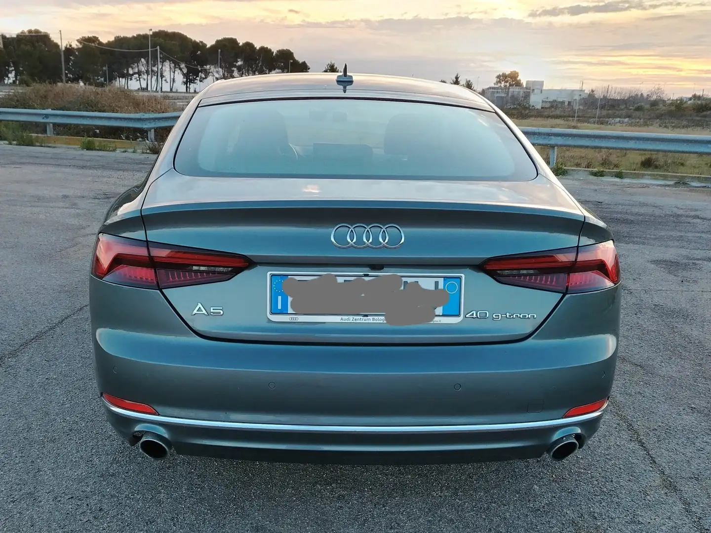 Audi A5 A5 Sportback 40 2.0 g-tron Business Sport 170cv s Grigio - 1