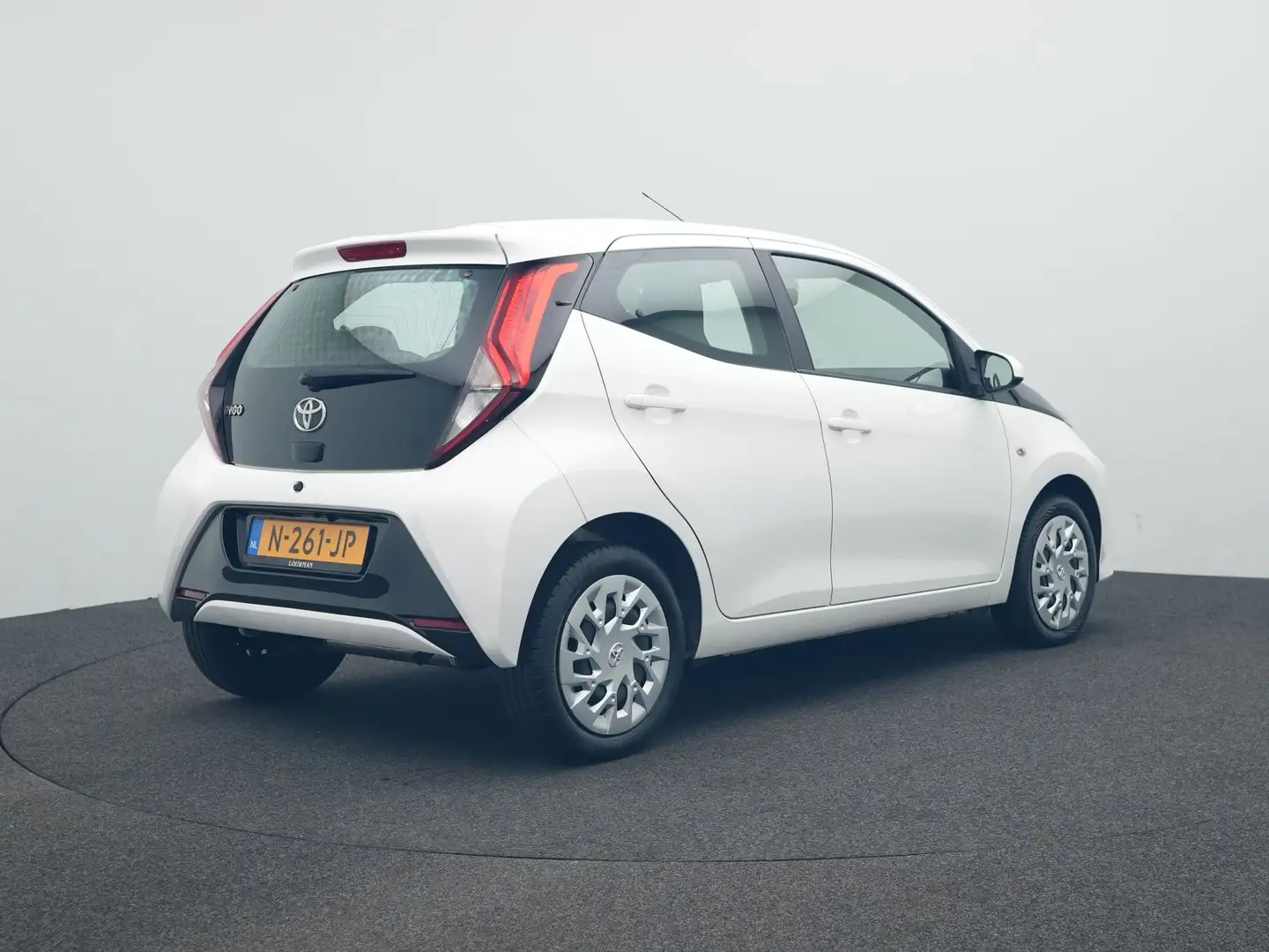 Toyota Aygo 1.0 VVT-i x-play Blanc - 2