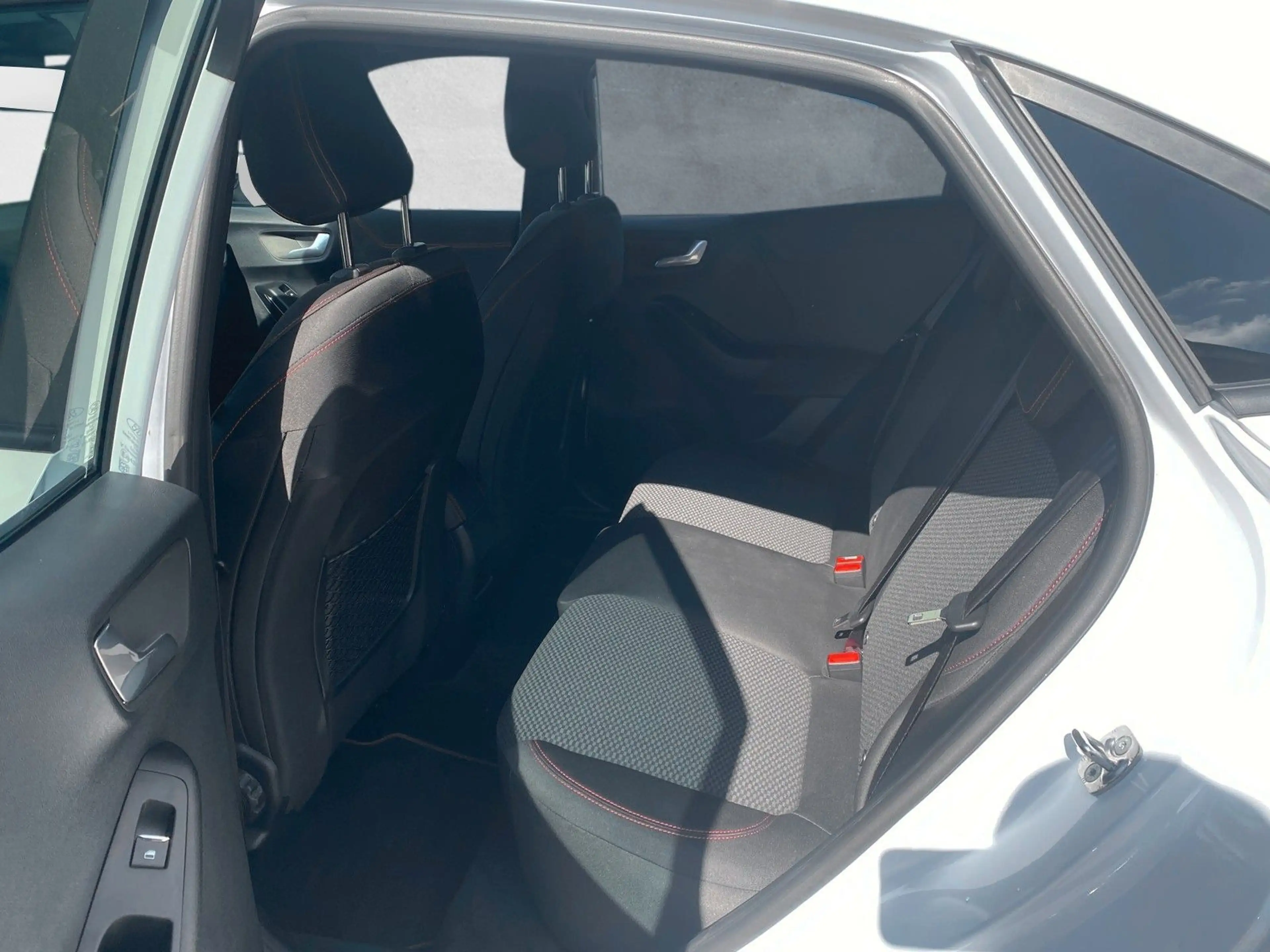Ford Puma ST-Line — photo 10