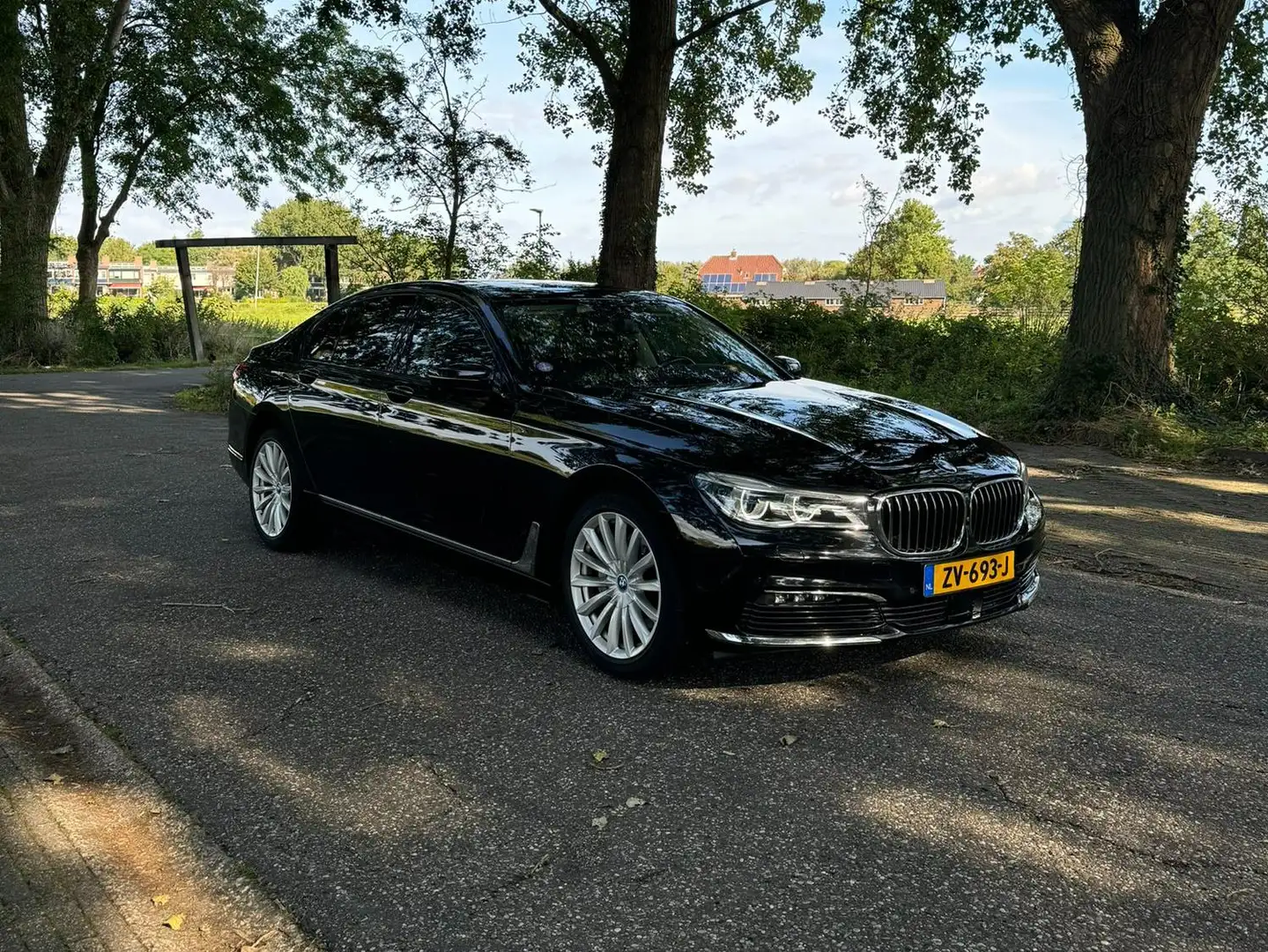BMW 740 740i High Executive Zwart - 1