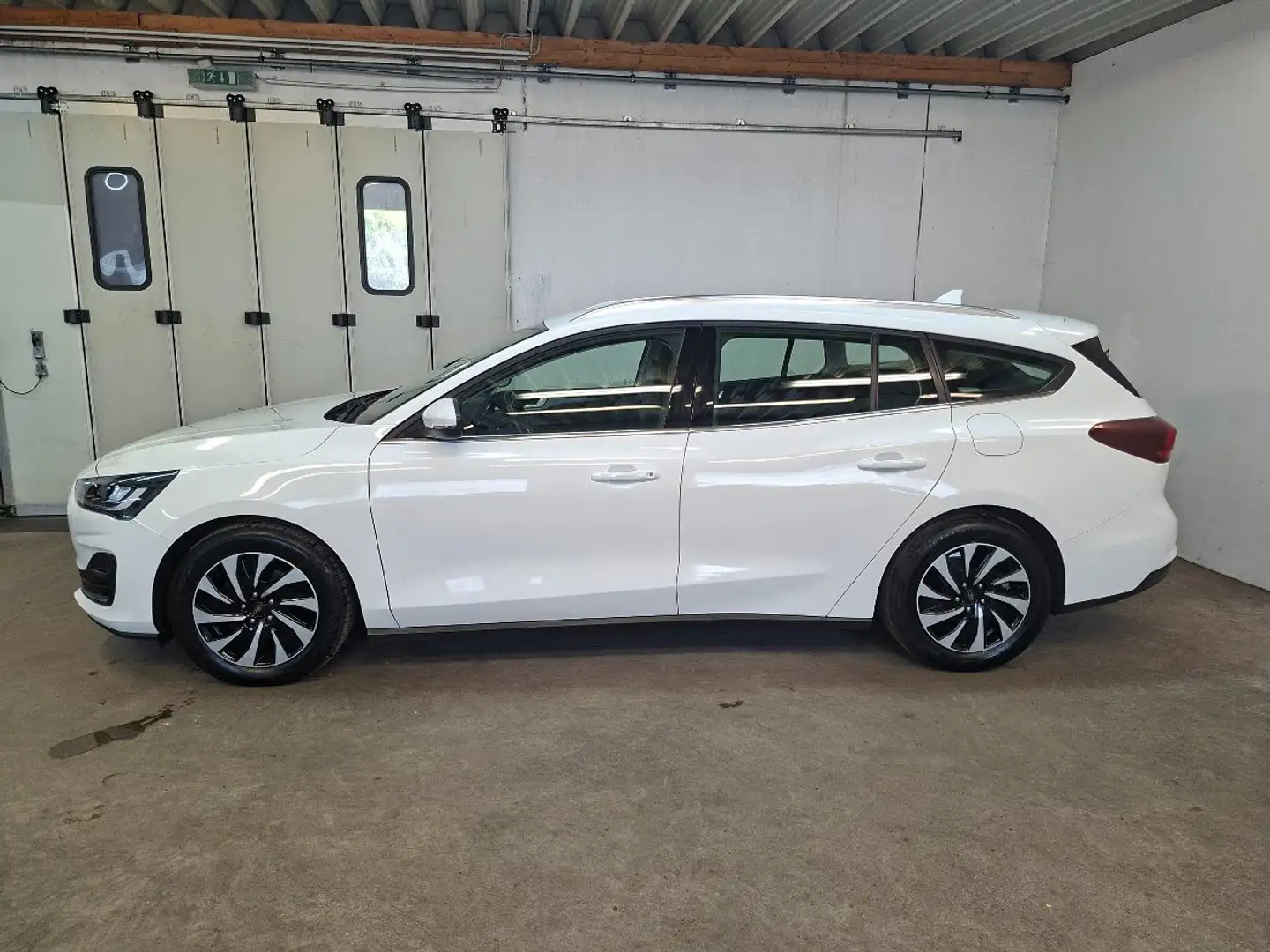 Ford Focus 1.5 EcoBlue Titanium Aut. LED Weiß - 2