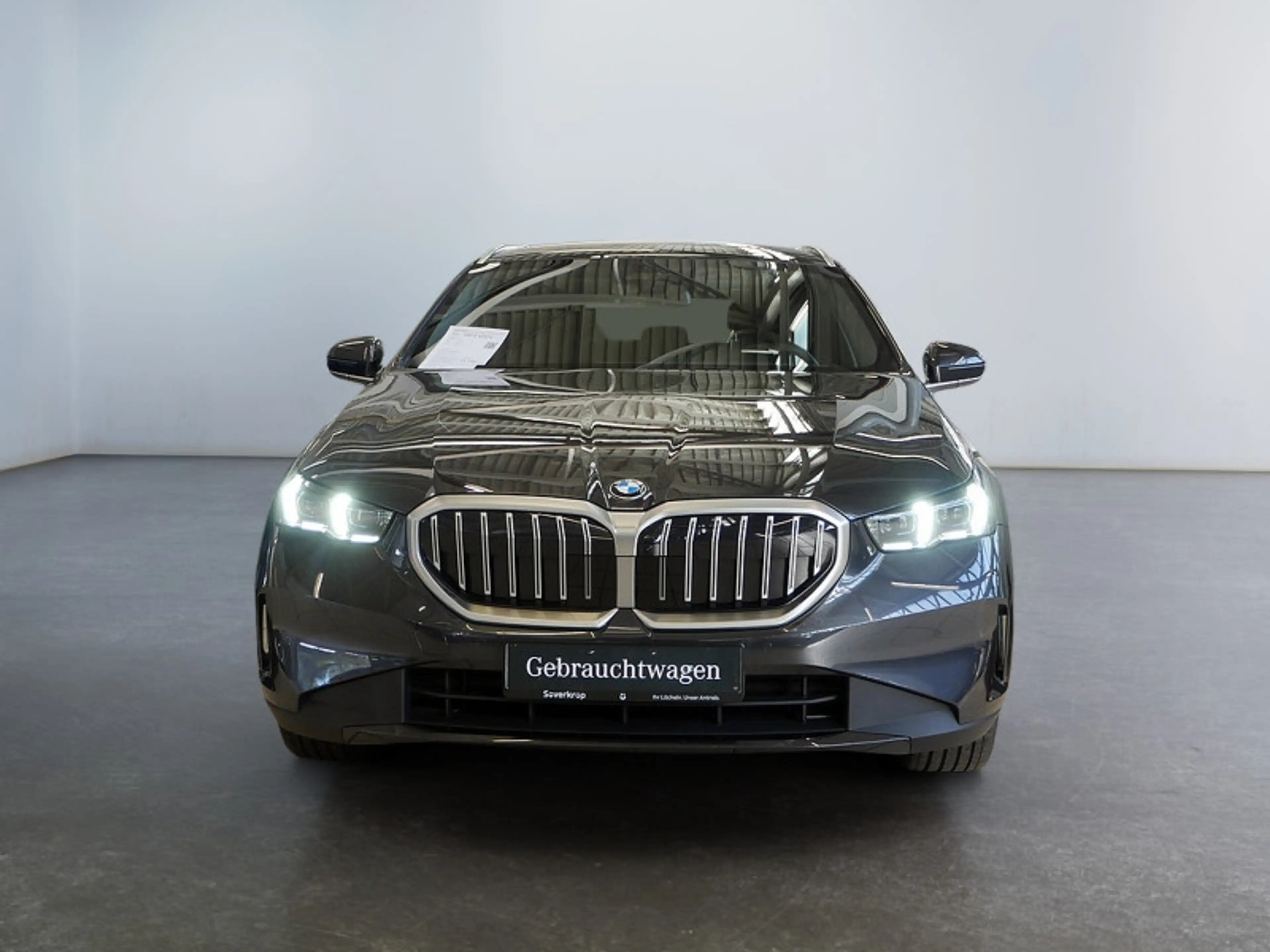 BMW 540 5er - d xDrive 360 AHK DISTR KAMERA PANO PDC — photo 3
