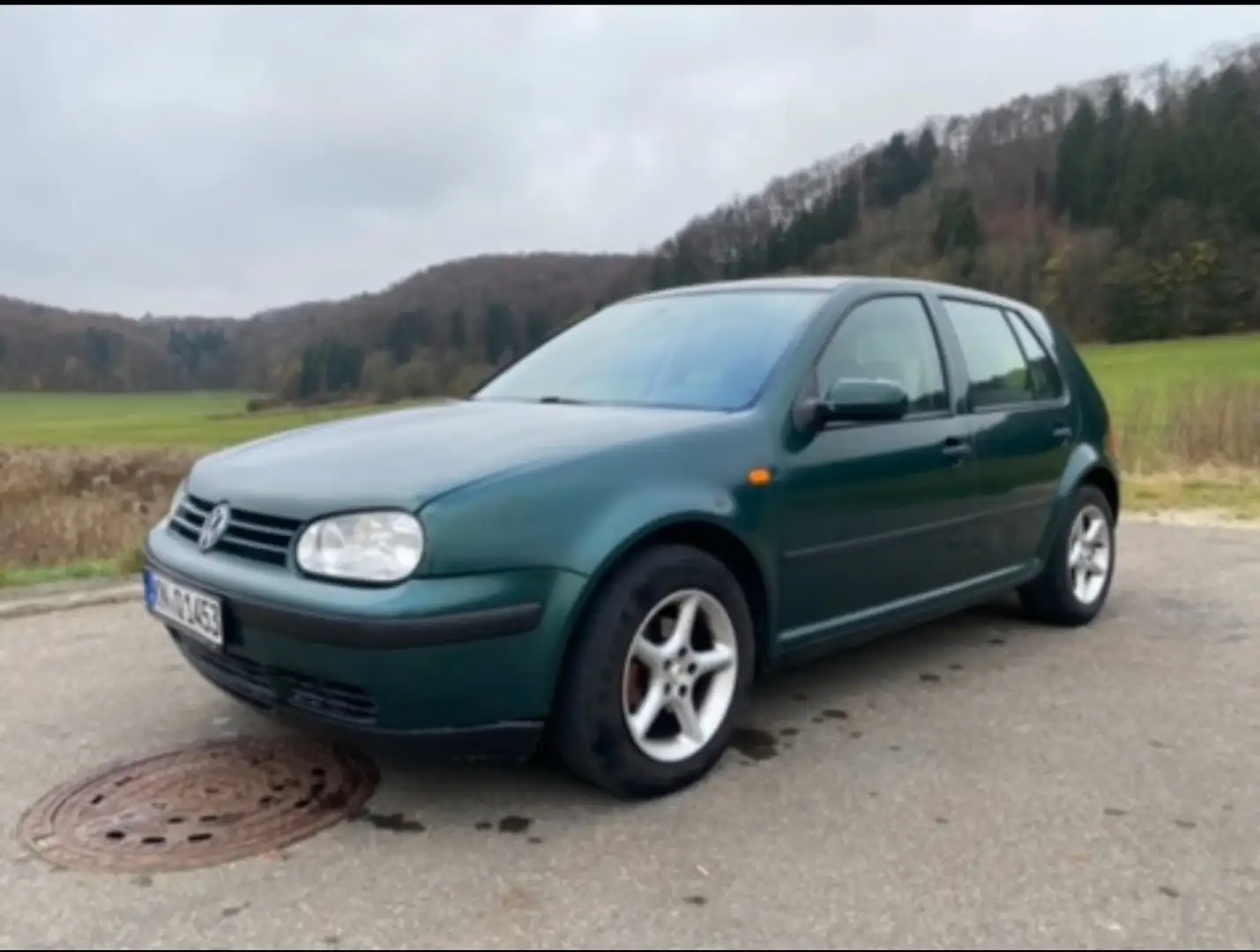 Volkswagen Golf 1.6 Trendline - 1